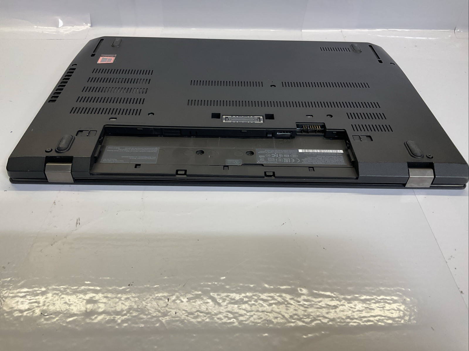 Lenovo ThinkPad T570 | Intel Core i7 7th Gen | Powers On (J3)