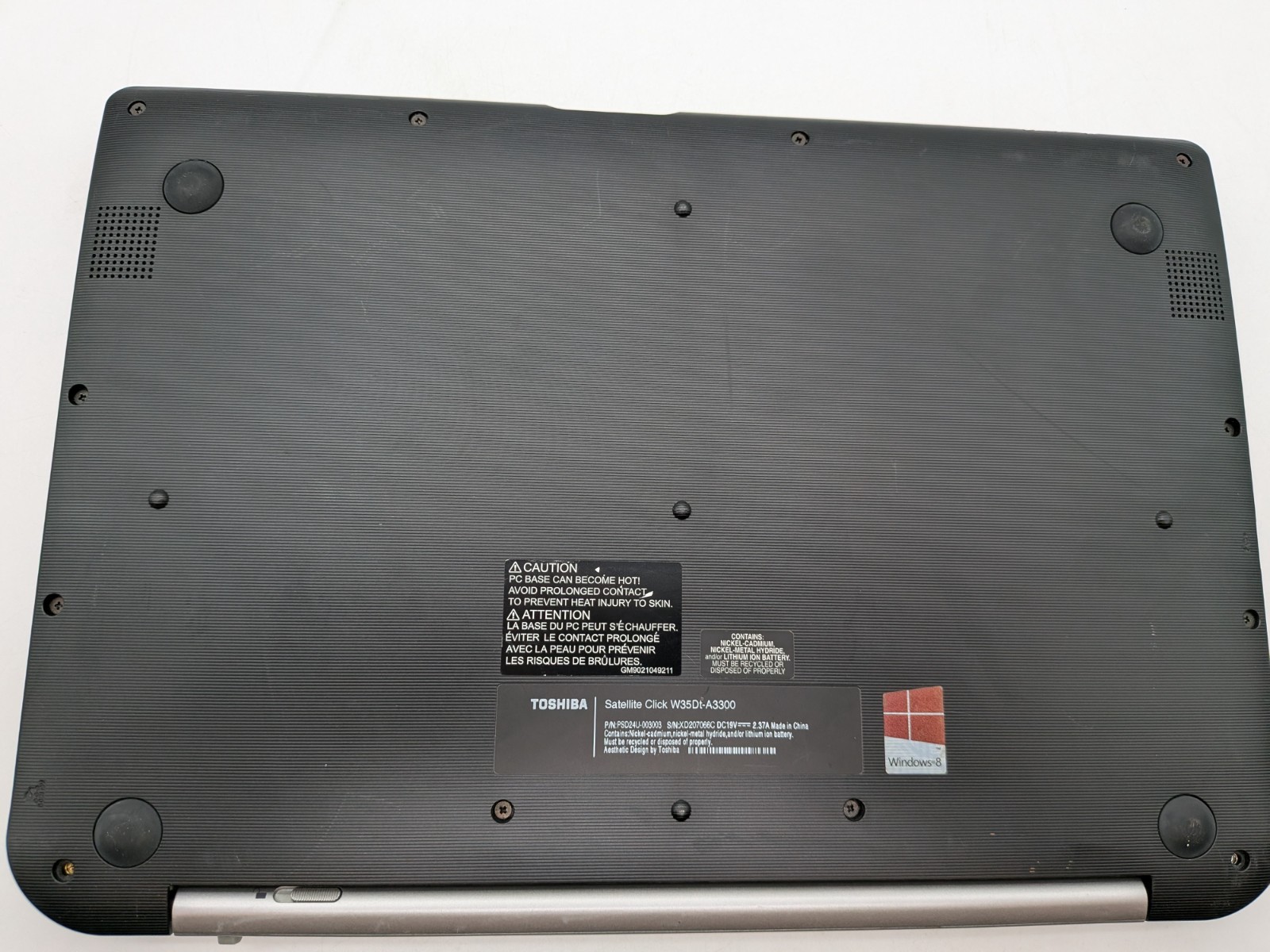 Toshiba Satellite Click W35Dt-A3300 13” Tablet / Laptop