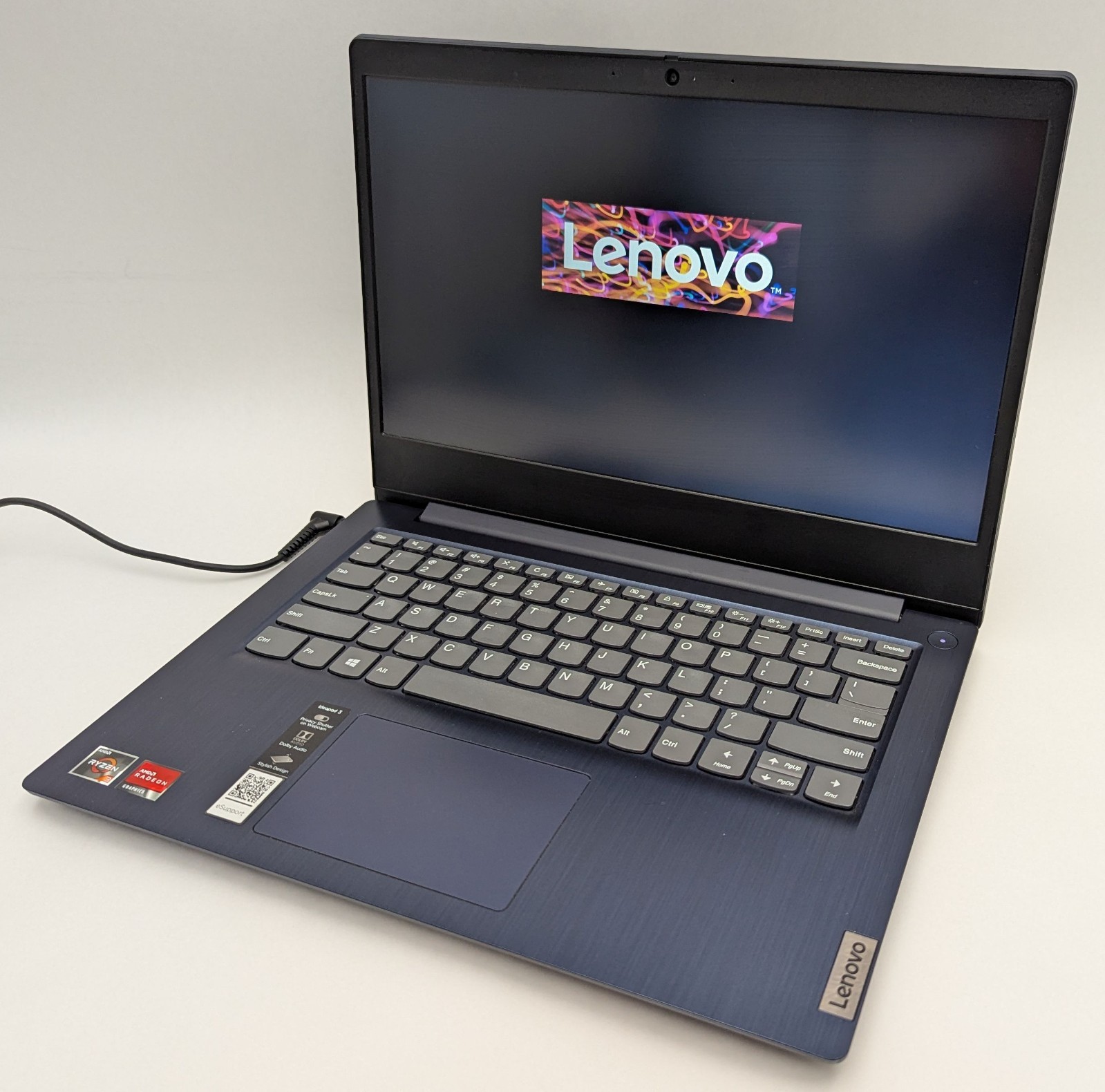 Lenovo IdeaPad 3 14ADA05 14″ Laptop Ryzen 3 3250U 8GB RAM 256GB NVMe Windows 11