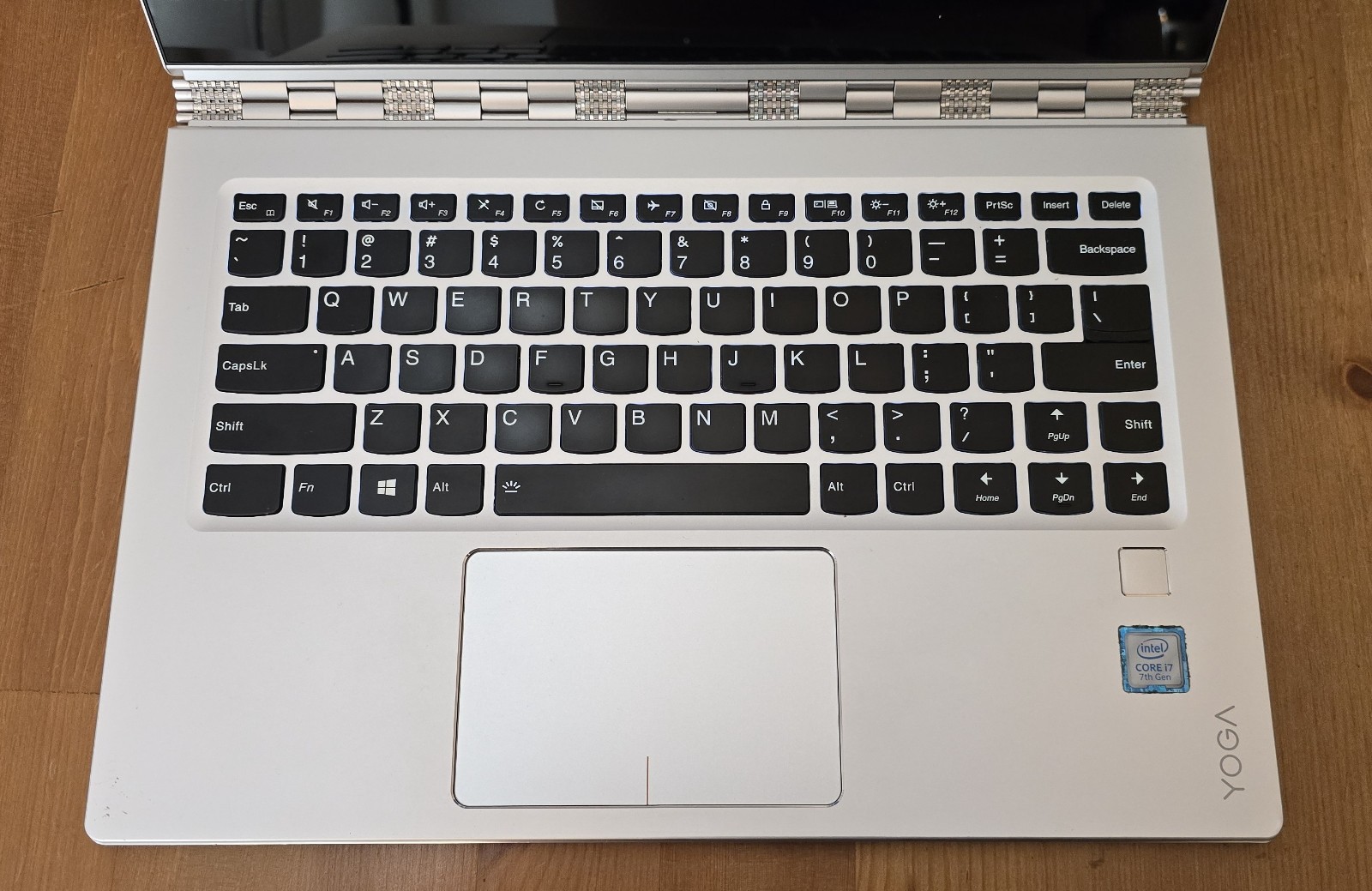 Lenovo Yoga 910-13IKB, i7, 8GB, Upgraded Samsung 512 GB NVMe, WIN 11, Bundle