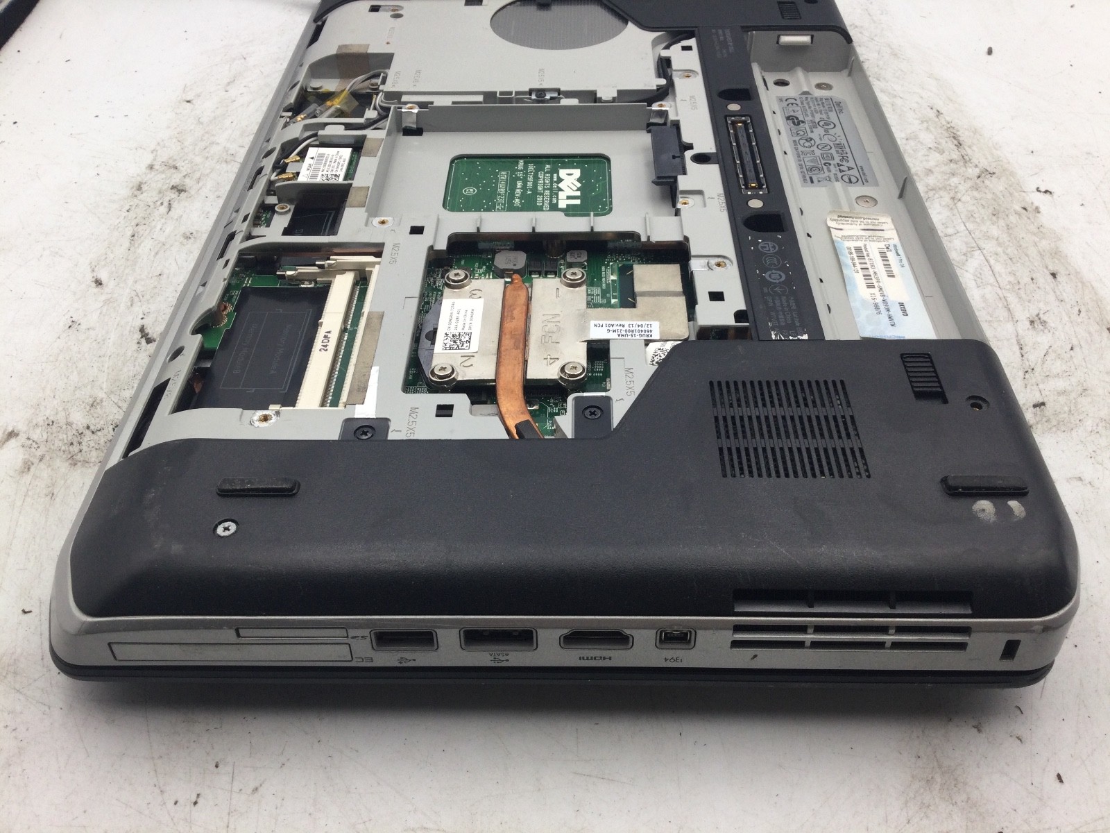 DELL LATITUDE E5520 – BOOTS TO BIOS – INTEL I5 2540 – NO RAM – 15″ – READ – BB!