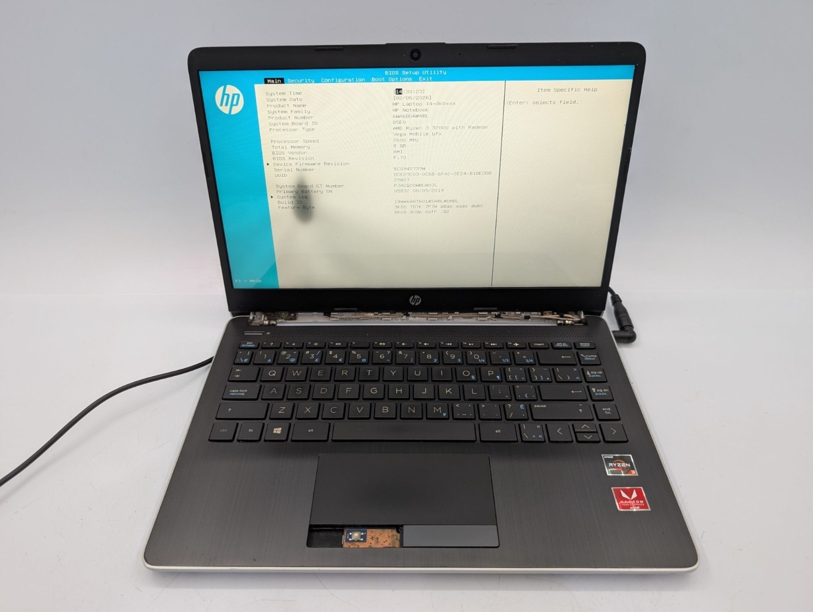 HP Laptop 14-DK0058CA 14″ Display AMD Ryzen 3 3200U 2.60GHz Processor Laptop
