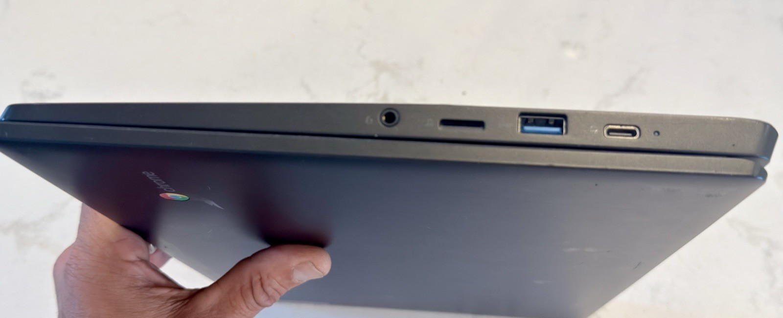 Lenovo Chromebook S340-14 Touch 81V30000US 14″ Celeron N4000 4GB RAM 32GB SSD