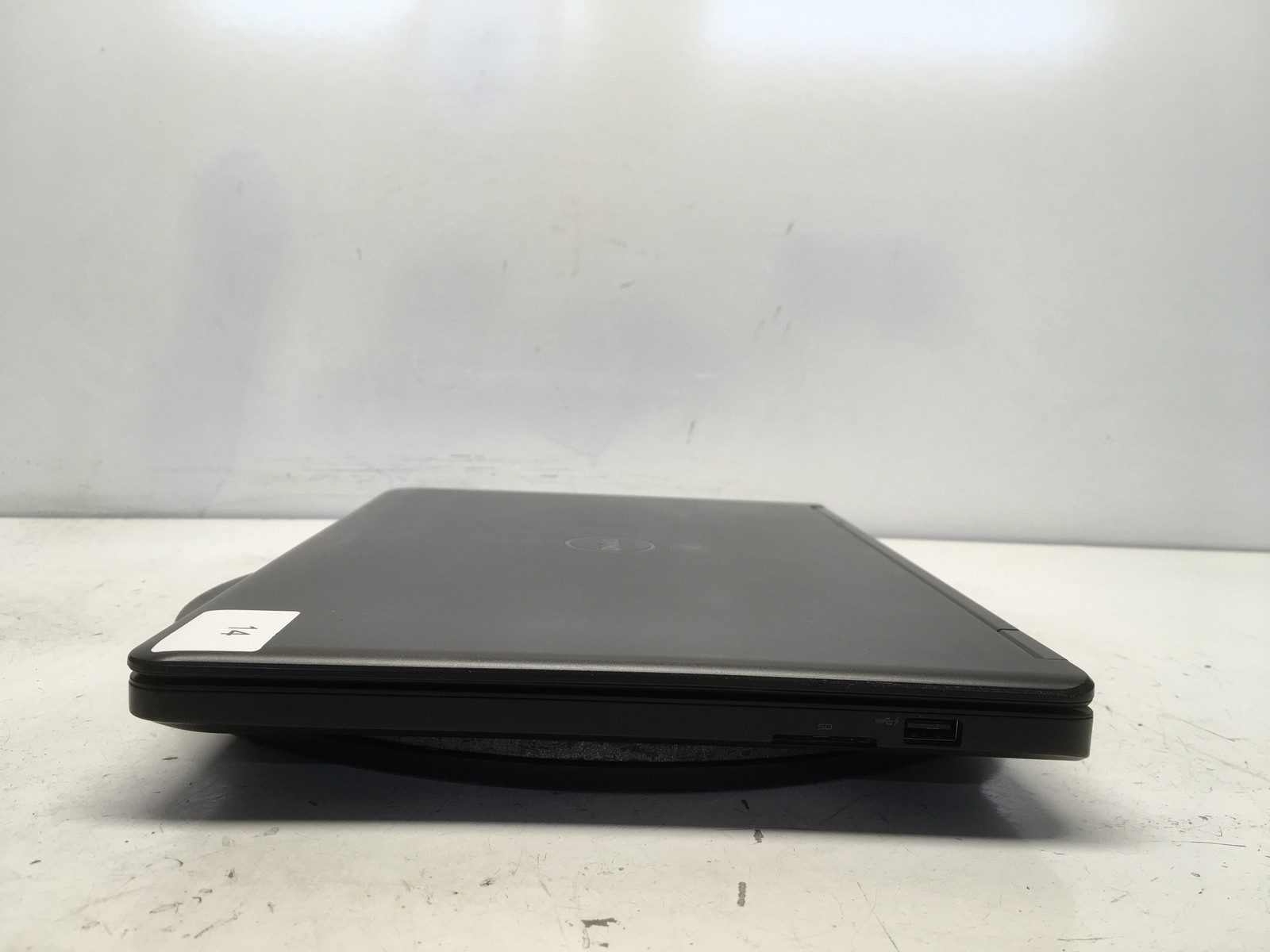 Dell Latitude E5450 Intel i5-5300U 2.3GHz 16 GB NO HDD No Batt