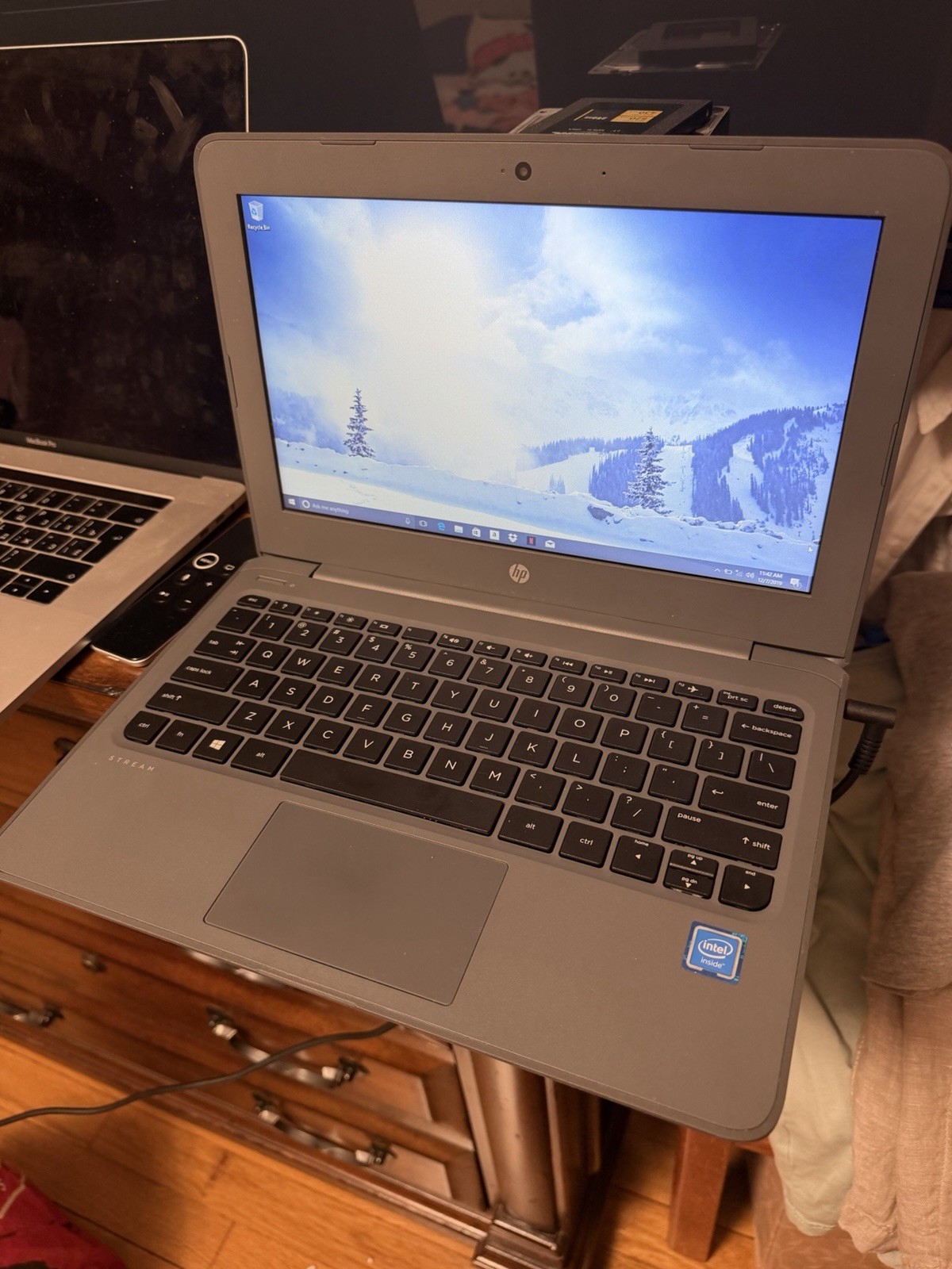 HP Stream 11 Pro G4 EE Laptop Intel Celeron N3350 4GB RAM Needs Battery Wind 10