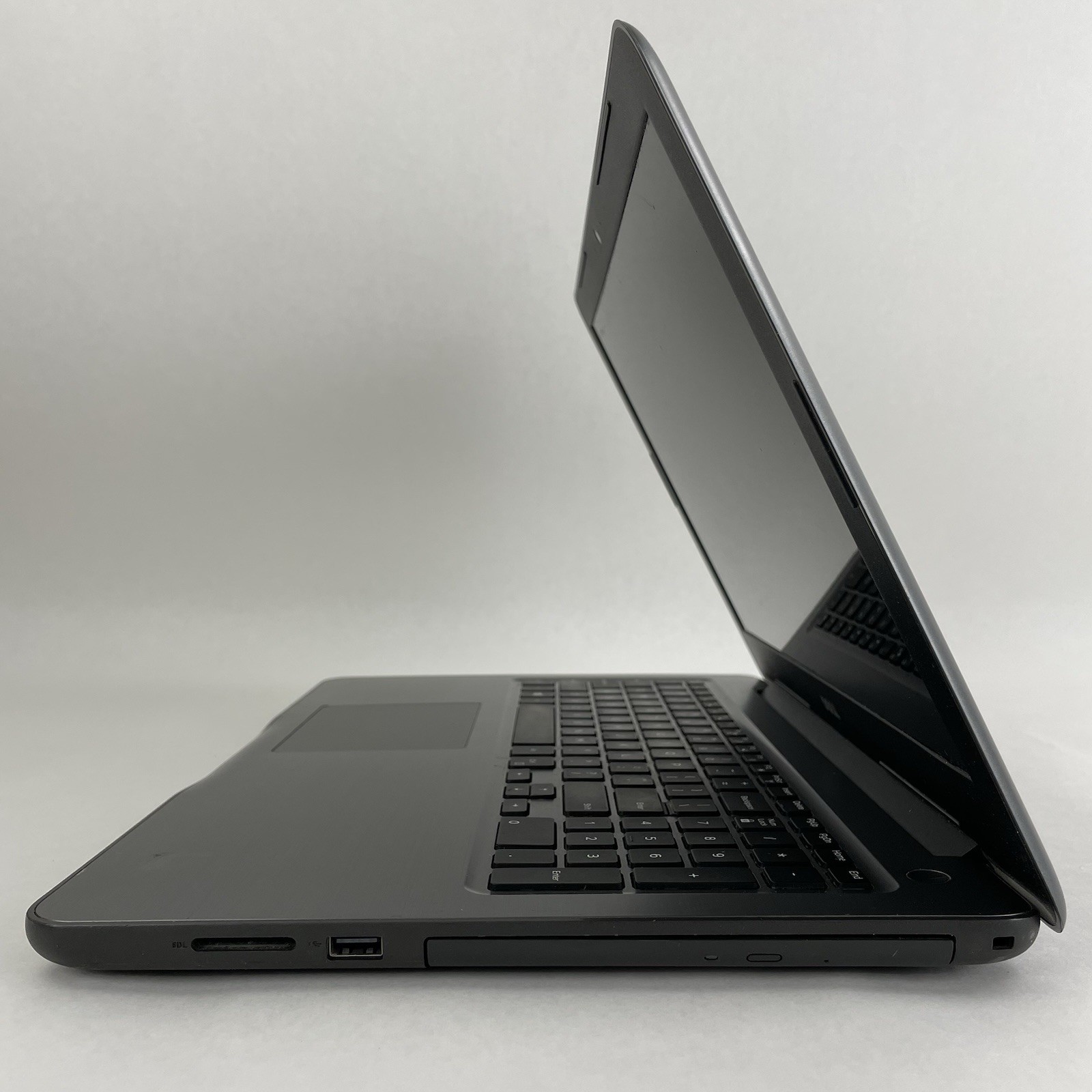 Dell Inspiron 5567 15.6″ i5-7200U 2.50 GHz 8 GB RAM No SSD/OS/AC