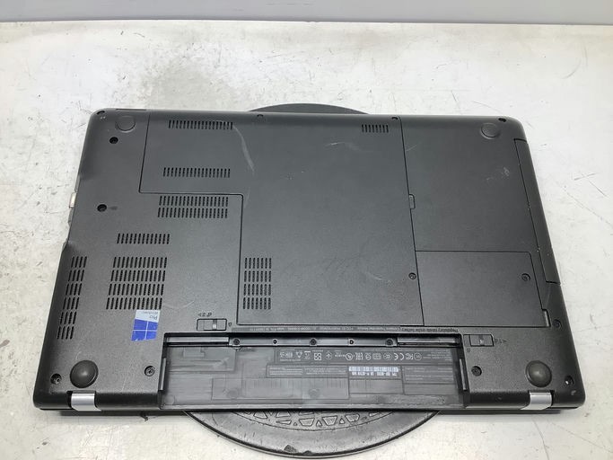 Lenovo ThinkPad E550 Intel i3-5005U 2GHz 4 GB NO HDD