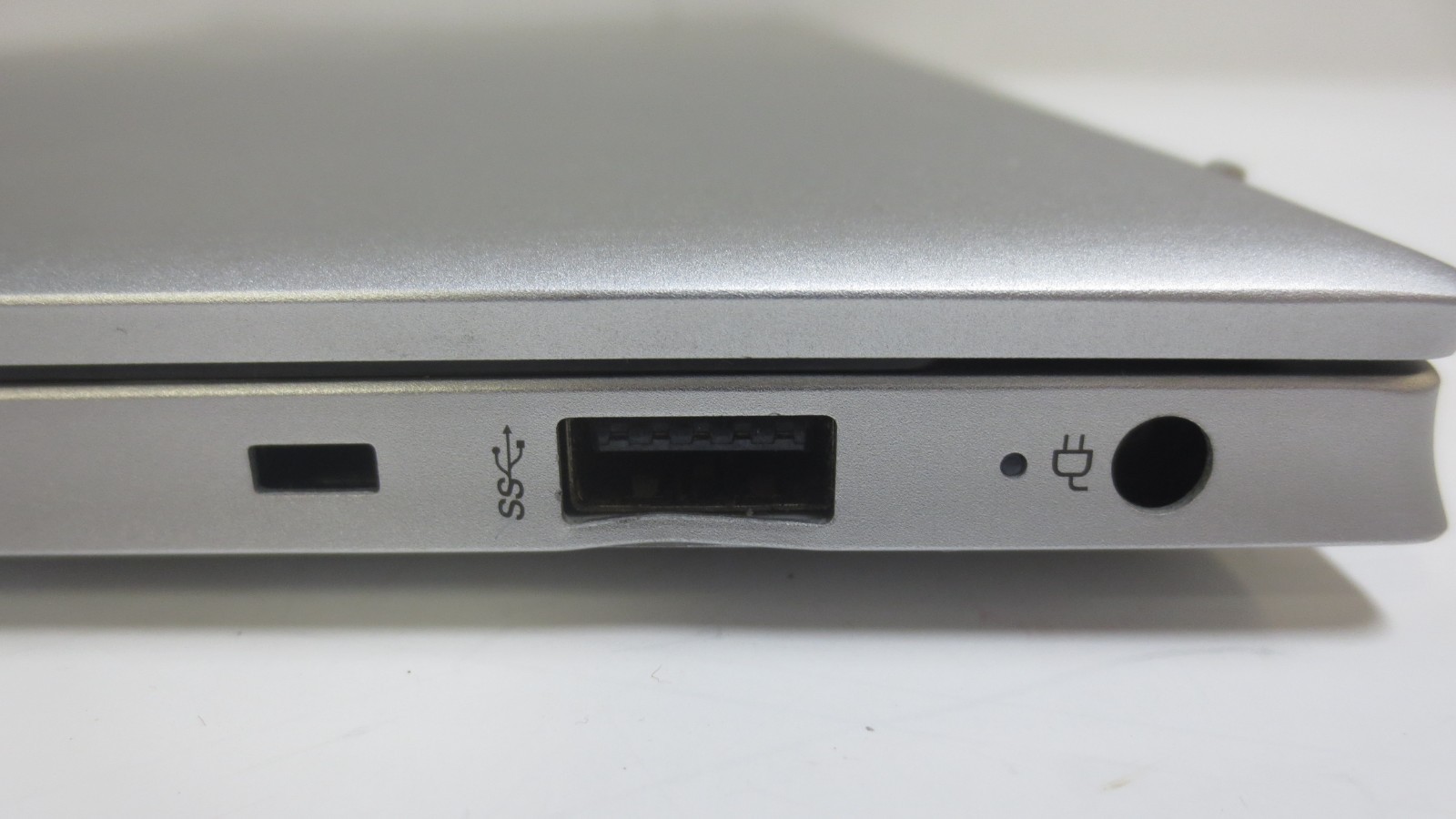 HP Pavilion 15-eg1053cl 15.6″ i5-1155G7 2.5GHz 12GB RAM 500GB SSD Win 11 Home