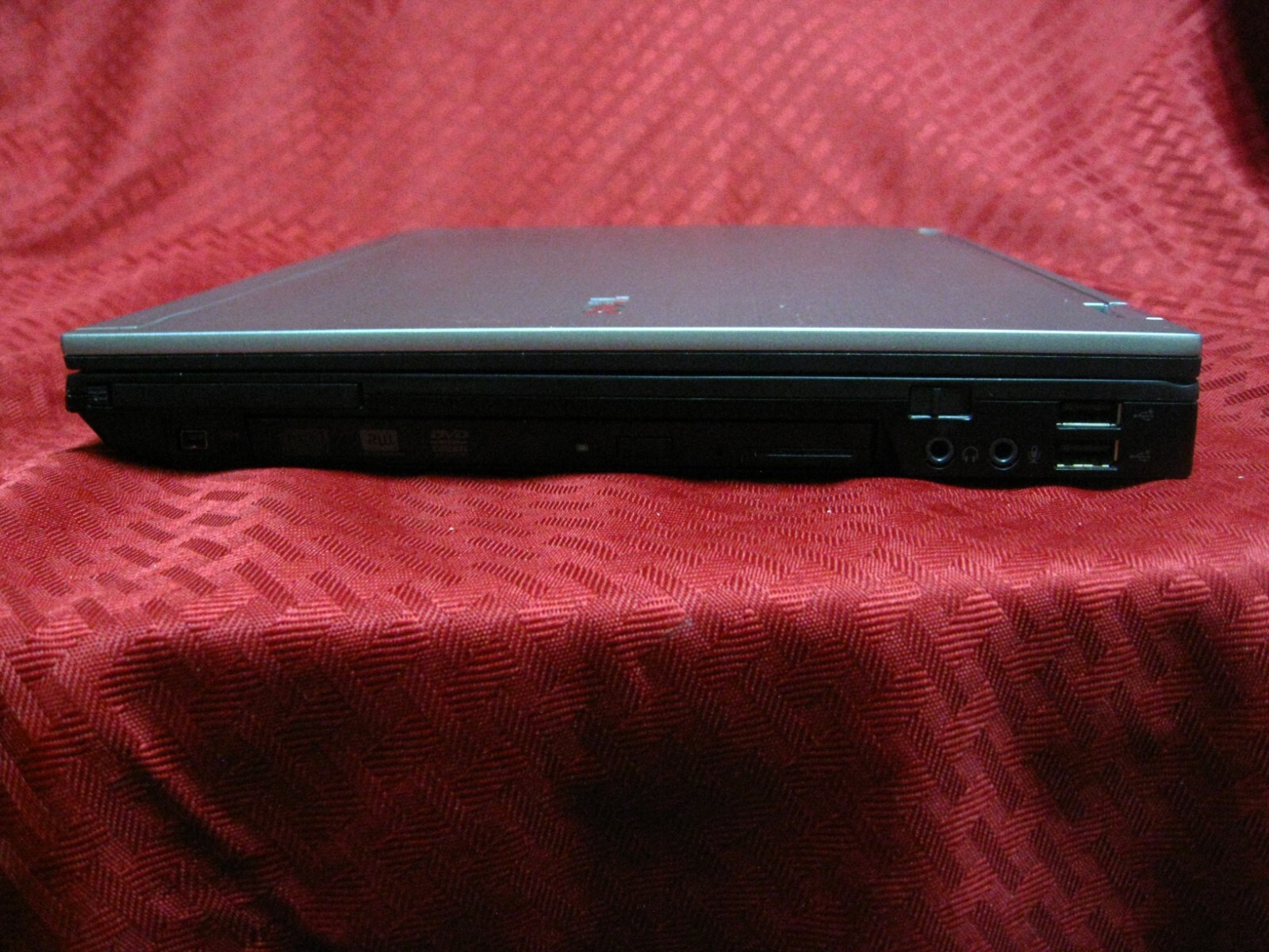 Dell Latitude E6410/GYXJ3 A00 JSD2 Laptop – i7 2.67 GHz – Tested Working NO HDD