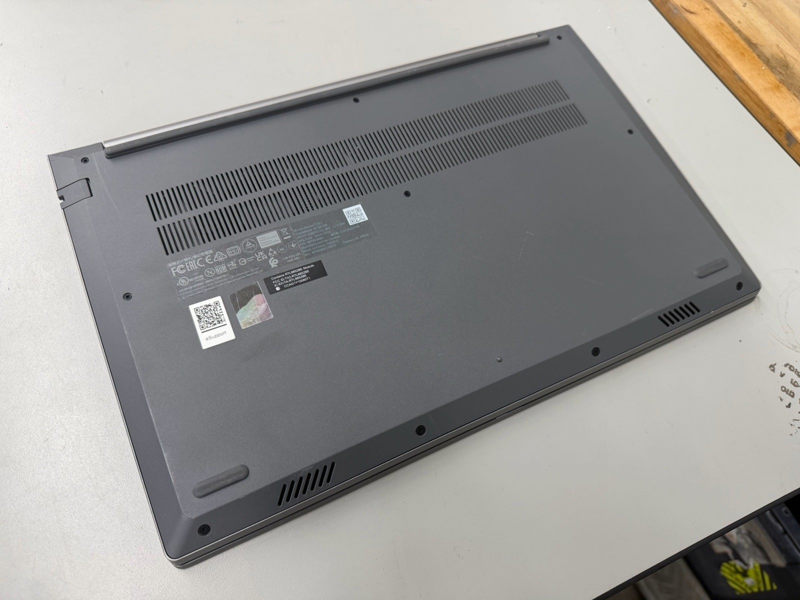 Lenovo ThinkBook 15 G4 IAP 15.5″ i5-1235U, 256GB NVMe, 16GB RAM