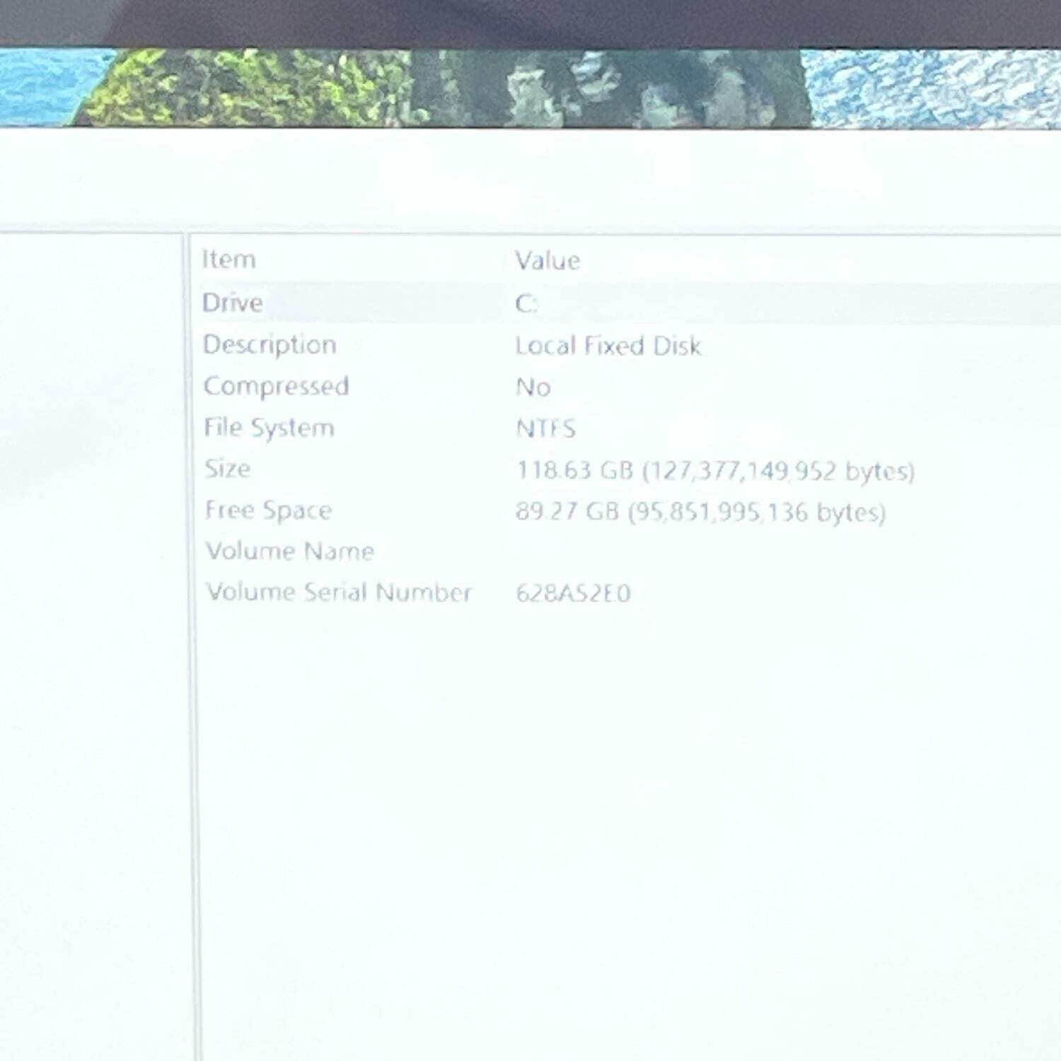Broken Dell Latitude 5175 11.6″ M3-6Y30 0.90 4GB RAM 128GB SSD-Small Crack