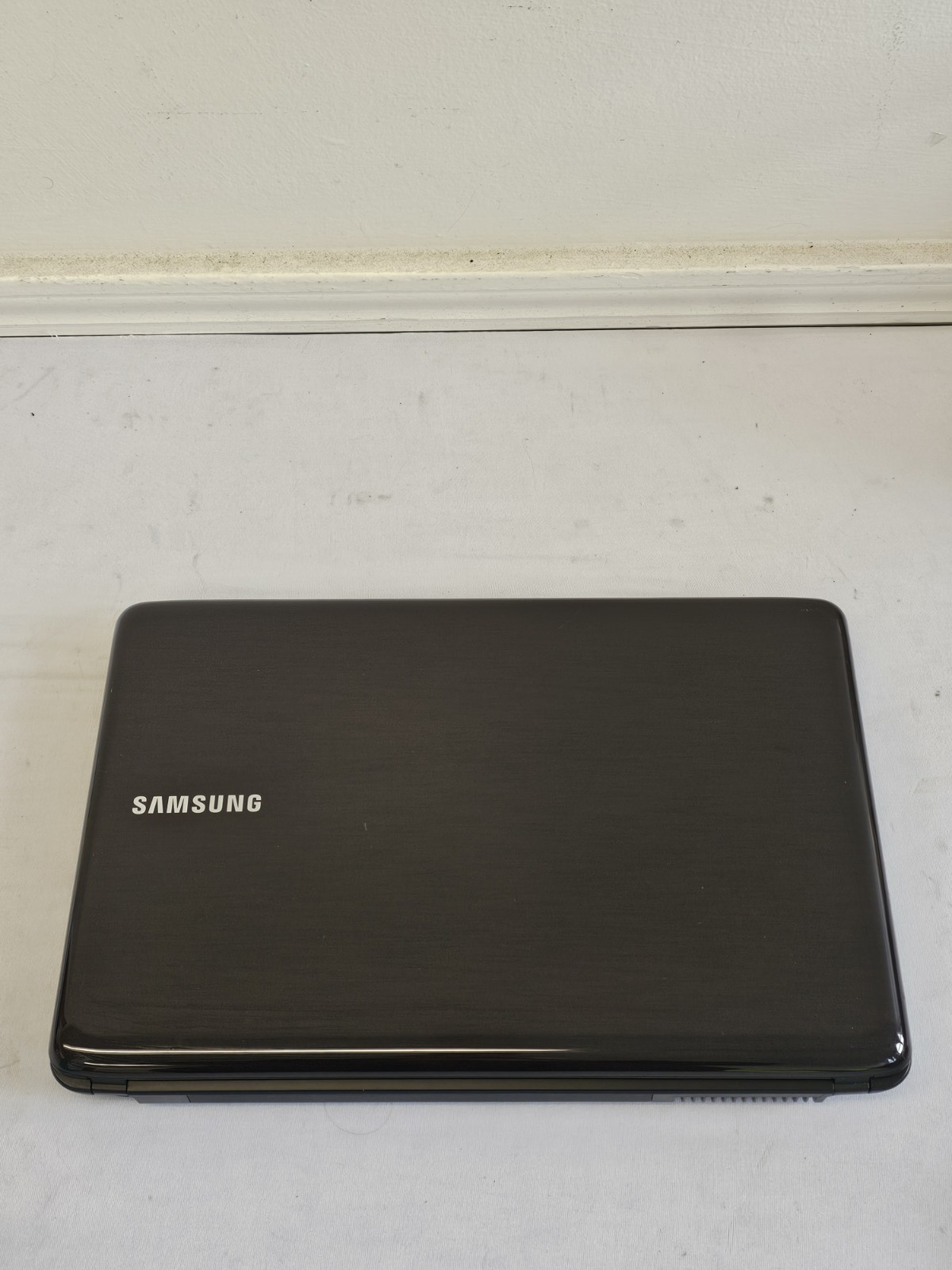 Samsung NP-R540 Laptop – Intel i3-M380 – 3GB RAM – 320GB HDD – Windows 10