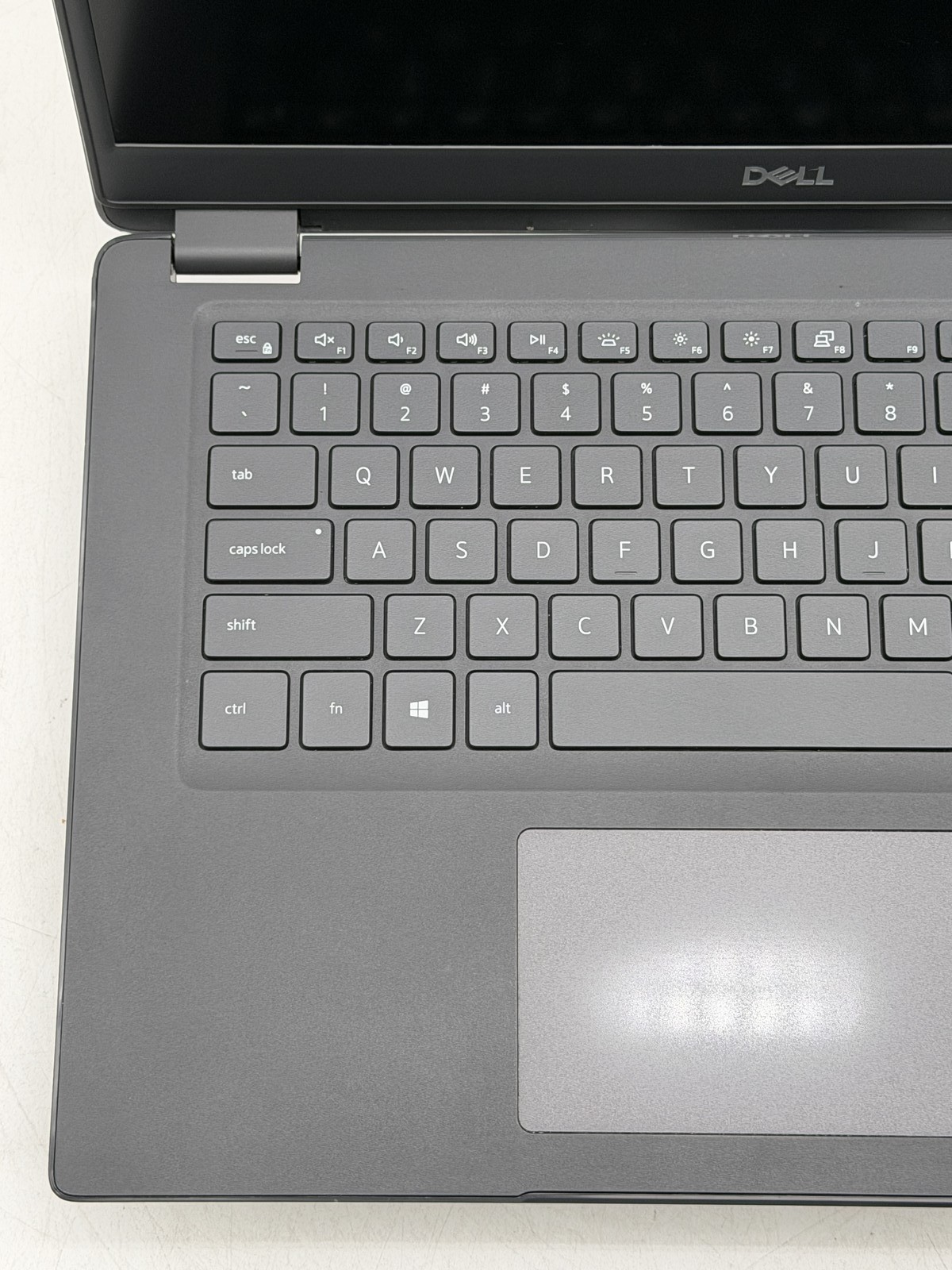 Dell Latitude 3410 14″ i7-10510U 8GB 256GB No OS READ
