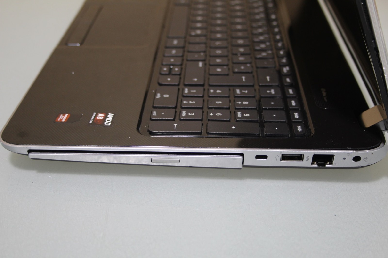 HP Pavilion TPN-0121 Notebook AMD A8 Raedon Faulty!