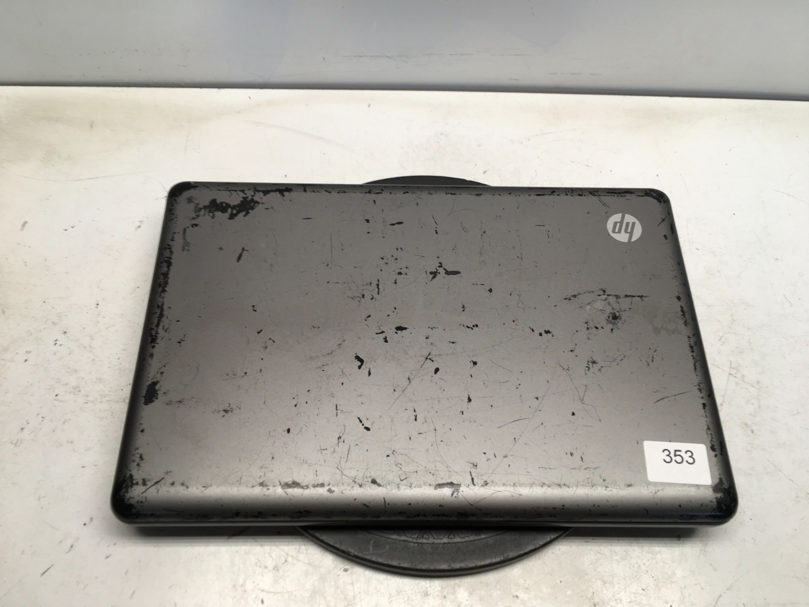 HP 2000-299WM Intel Celeron Dual-Core T3500 2100MHz 3 GB NO HDD/Battery