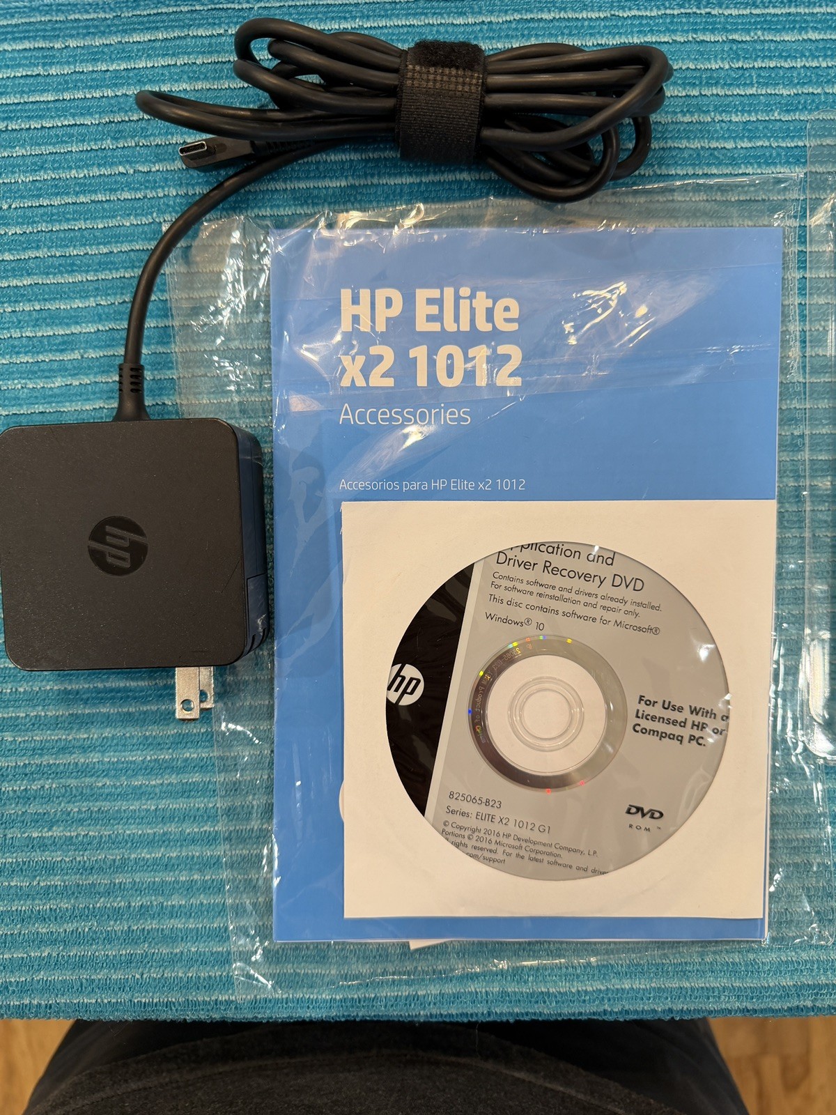 HP Elite x2 1012 G1, Intel Core m5-6Y54 @ 1.1GHz, 8GB RAM, 1TB SSD, Win 11 Pro