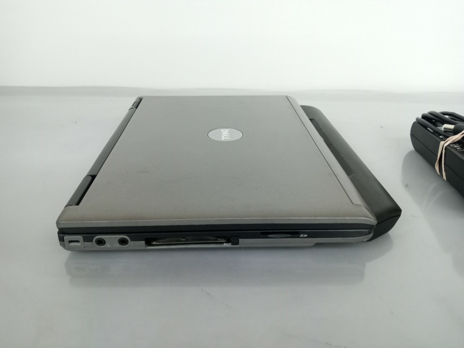 Vintage Dell Latitude D430 Laptop C2D 1.2GHz. 2GB 60GB ***BAD BACKLIGHT AS-IS