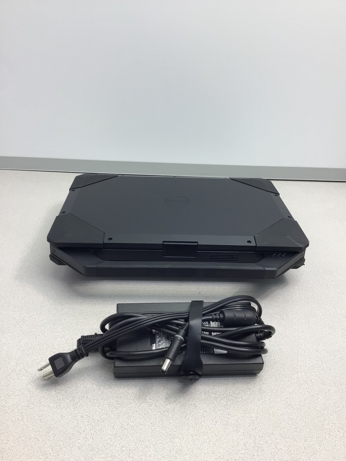 Dell Latitude 5414 Rugged 14″ Core i5-6300U 8GB RAM 256GB SSD WIN 11 PR0