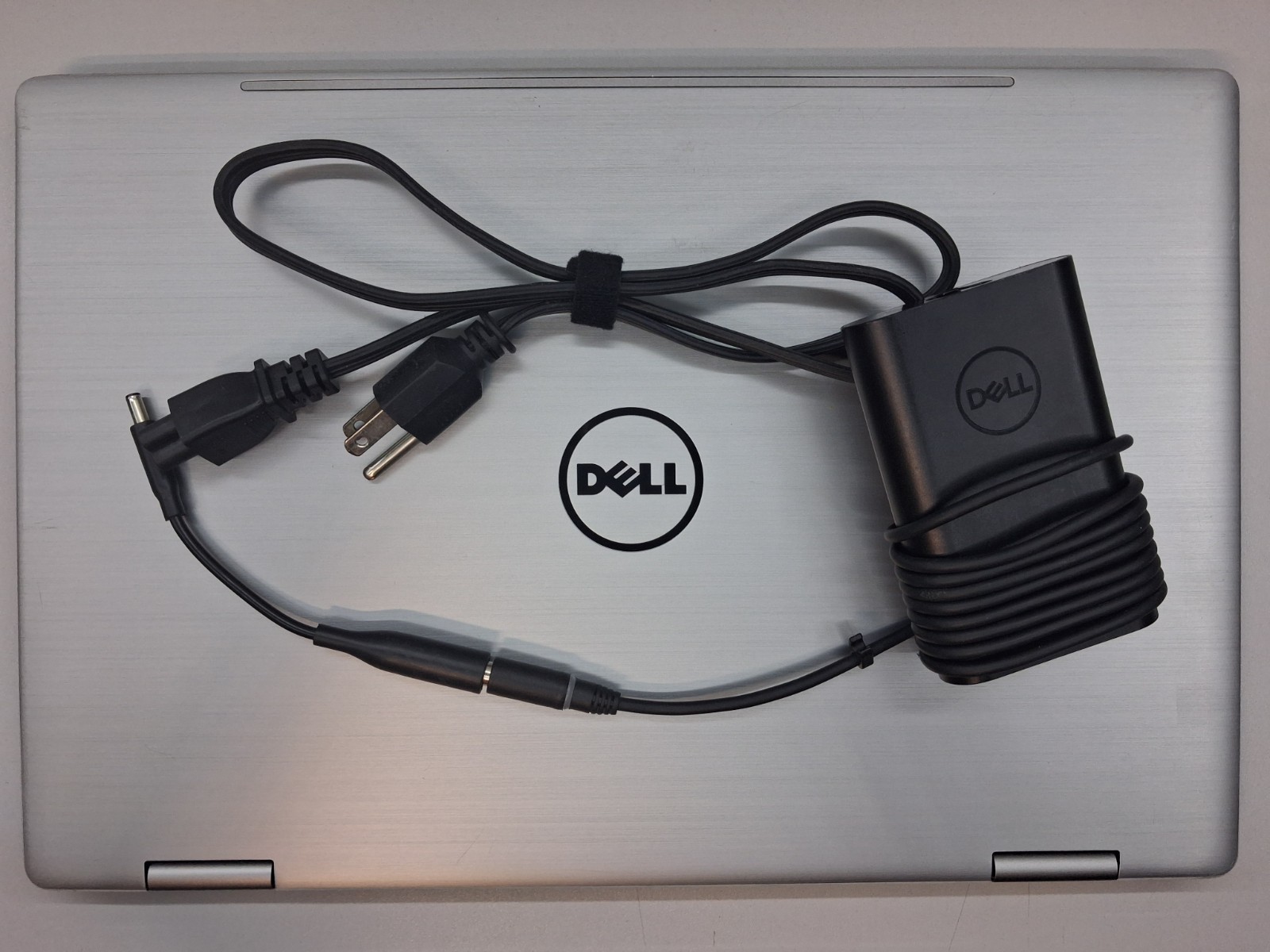 Dell Inspiron 7579 15.6″ FHD 2-in-1 i7-7500U 2.7GHz 8GB RAM 512GB M.2 W11H READ