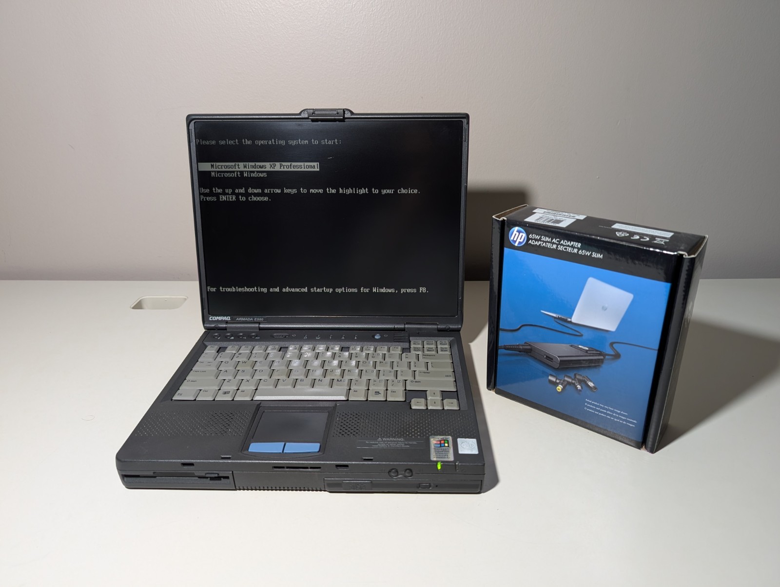 15″ Compaq Armada | Pentium III 512MB 80GB HDD | Win 98 + XP Vintage 1999 Beauty