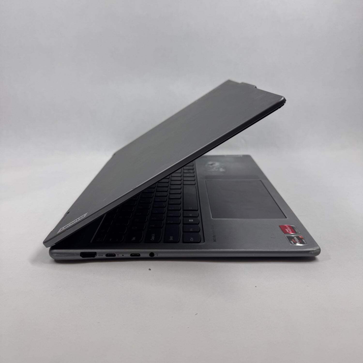 Broken Lenovo Yoga 7 2-in-1 16ARP8 16″ ryzen 5 7535u 2.9GHz 8GB 512GB READ