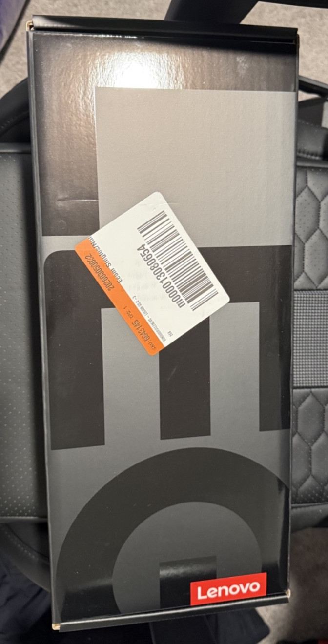 Lenovo Legion Go 2 – AMD Ryzen Z2 Extreme Z2E, 32GB, 1TB. Perfect Condition.