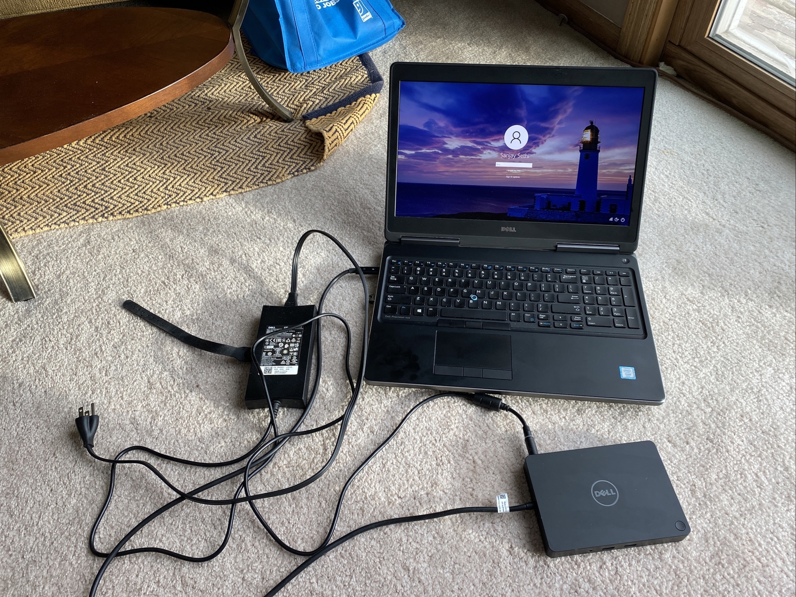 Dell Precision Laptop 7510 Xeon 32GB RAM 400 GB SSD MS Win10 Pro 15.6″ w/dock