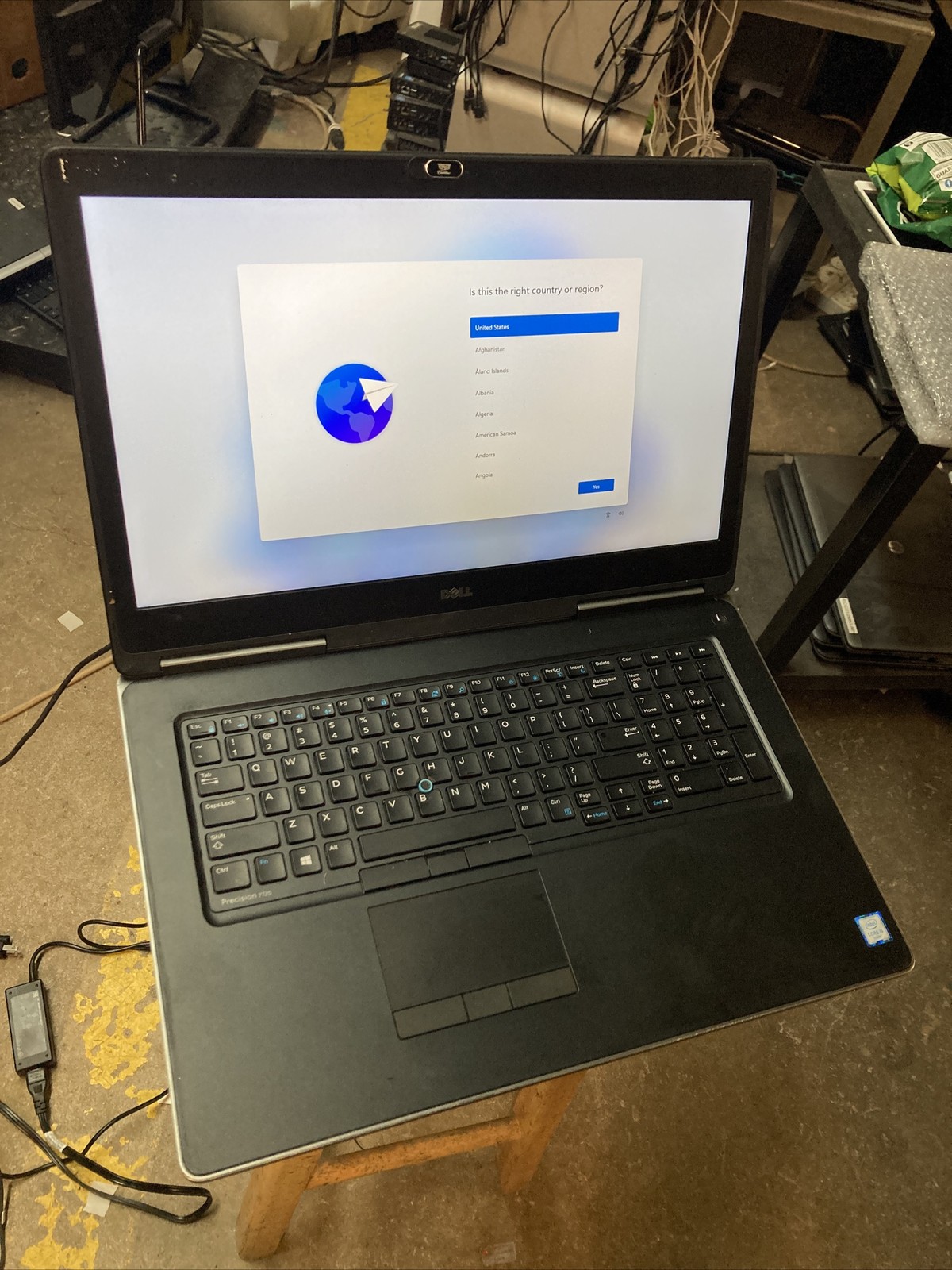 Dell Precision 7720 i5-6300HQ 2.3GHz, 240GB SSD, 8GB Ram, Windows 11