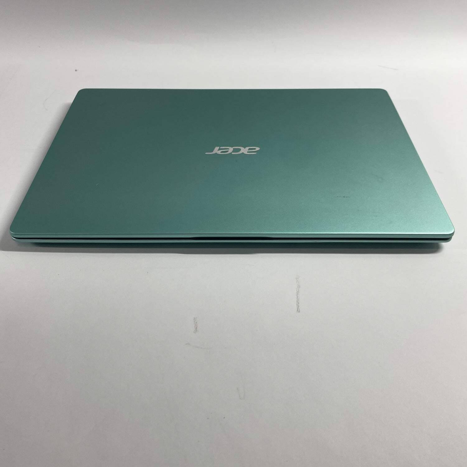 Broken Acer Swift 3 N17W6 14″ itel pentium 6GB RAM 256GB NO OS AND NO CHARGER