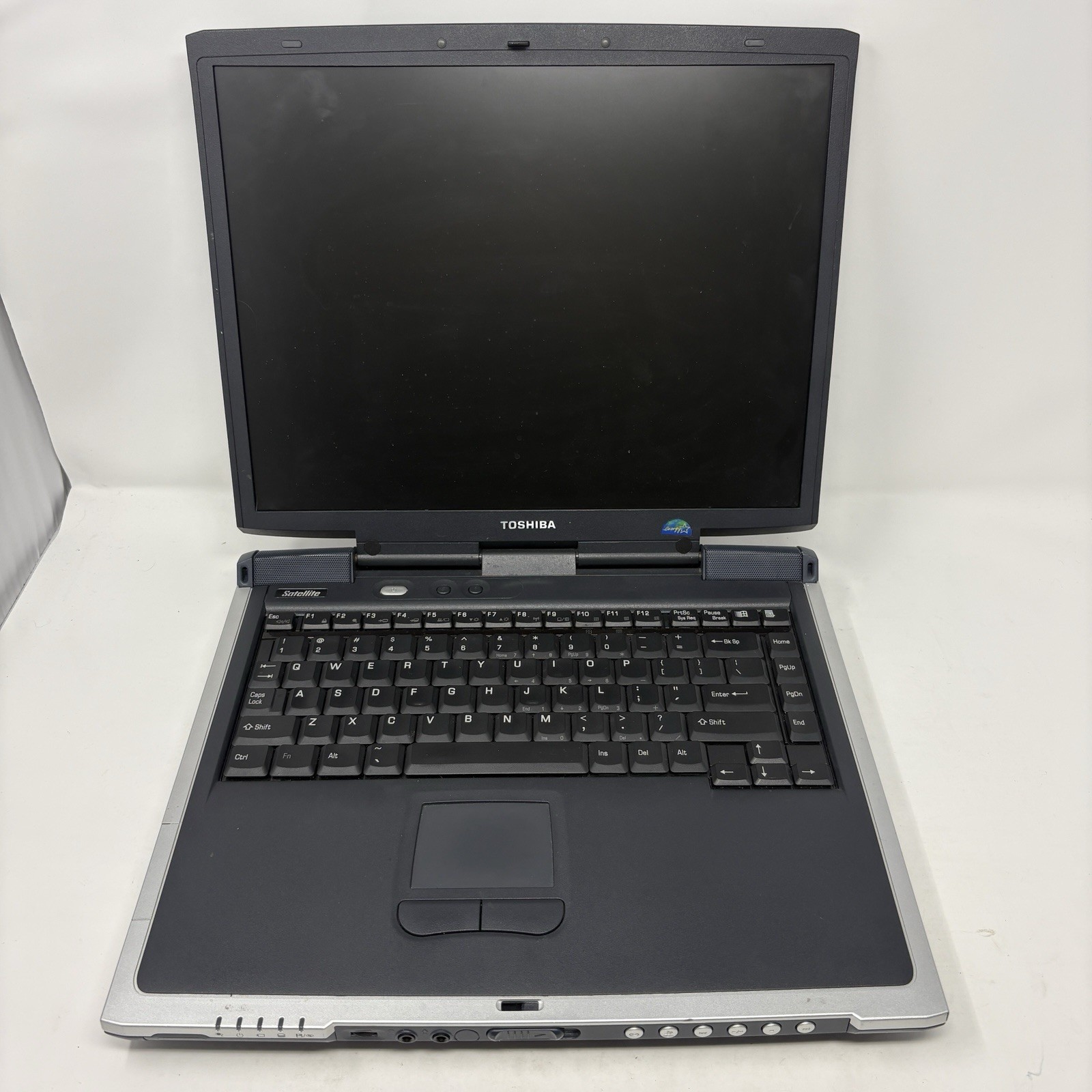 Toshiba Satellite 15″ Laptop Intel Pentium 4 – Windows XP – 256 MB RAM – Tested