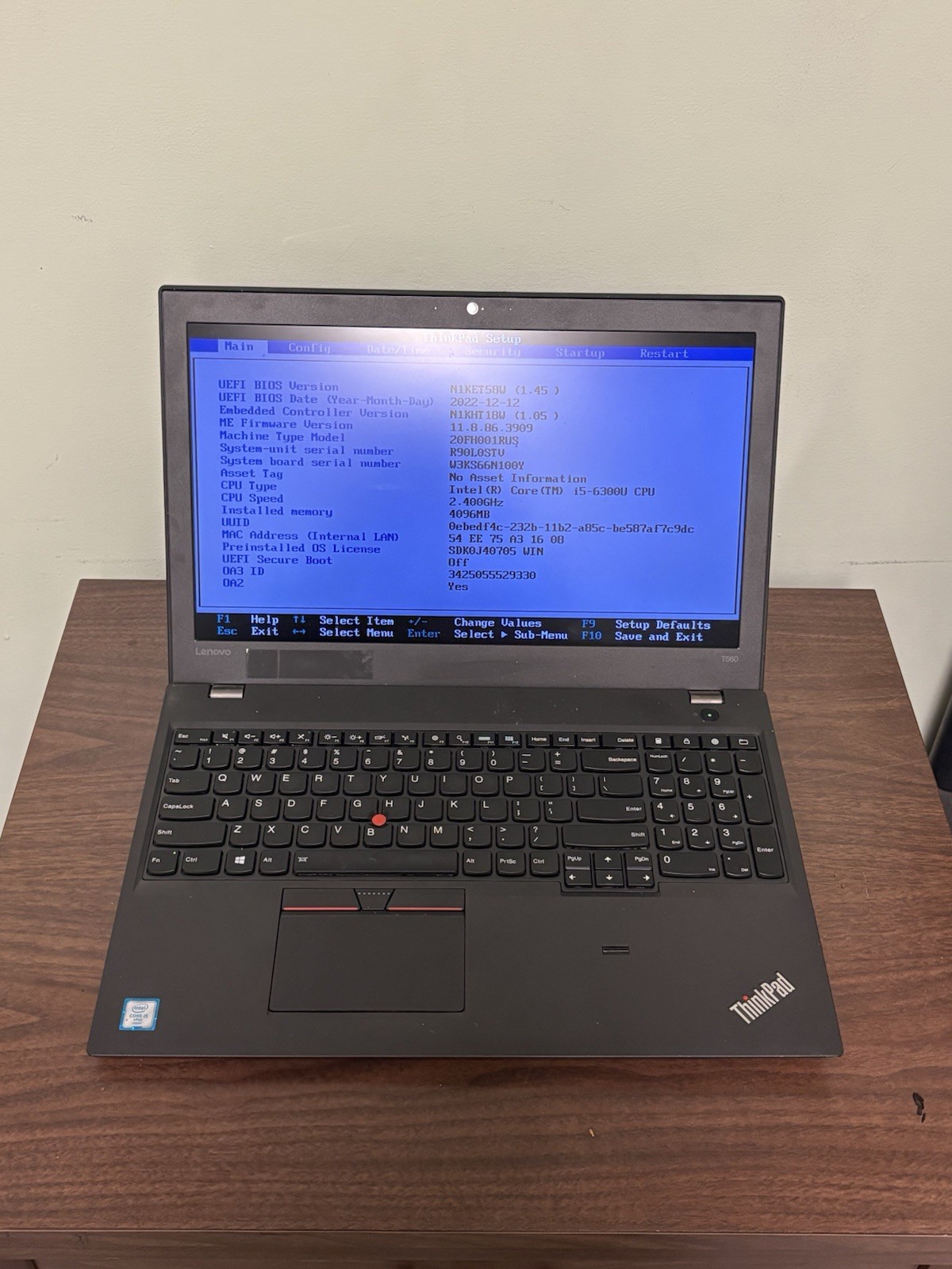 Lenovo Thinkpad T560 i5-6300u 15.6” Laptop For Parts Or Repair BOOTS