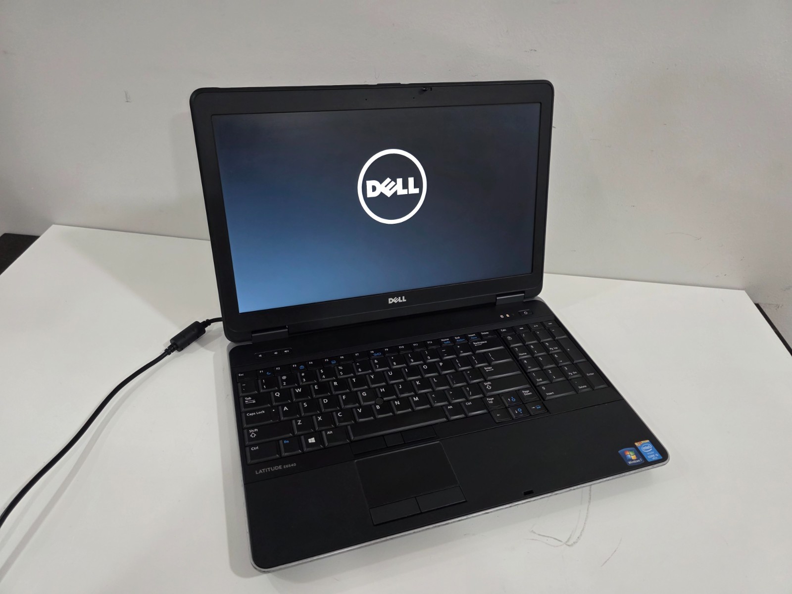 Dell Latitude E6540 Intel i5-4300M 8GB 320GB HDD Bluetooth
