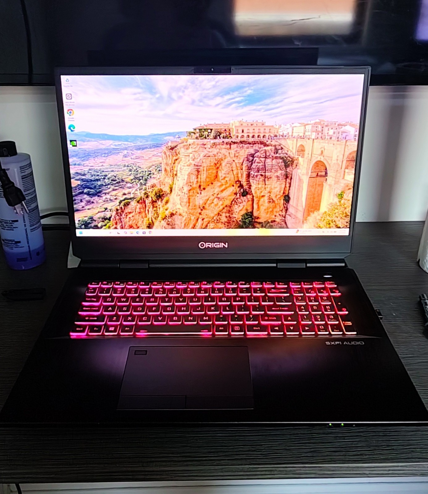 Origin EON17-X (Clevo X170SM-G) 17.3″ | i9-10900K | RTX 2080 Super | 64GB RAM |