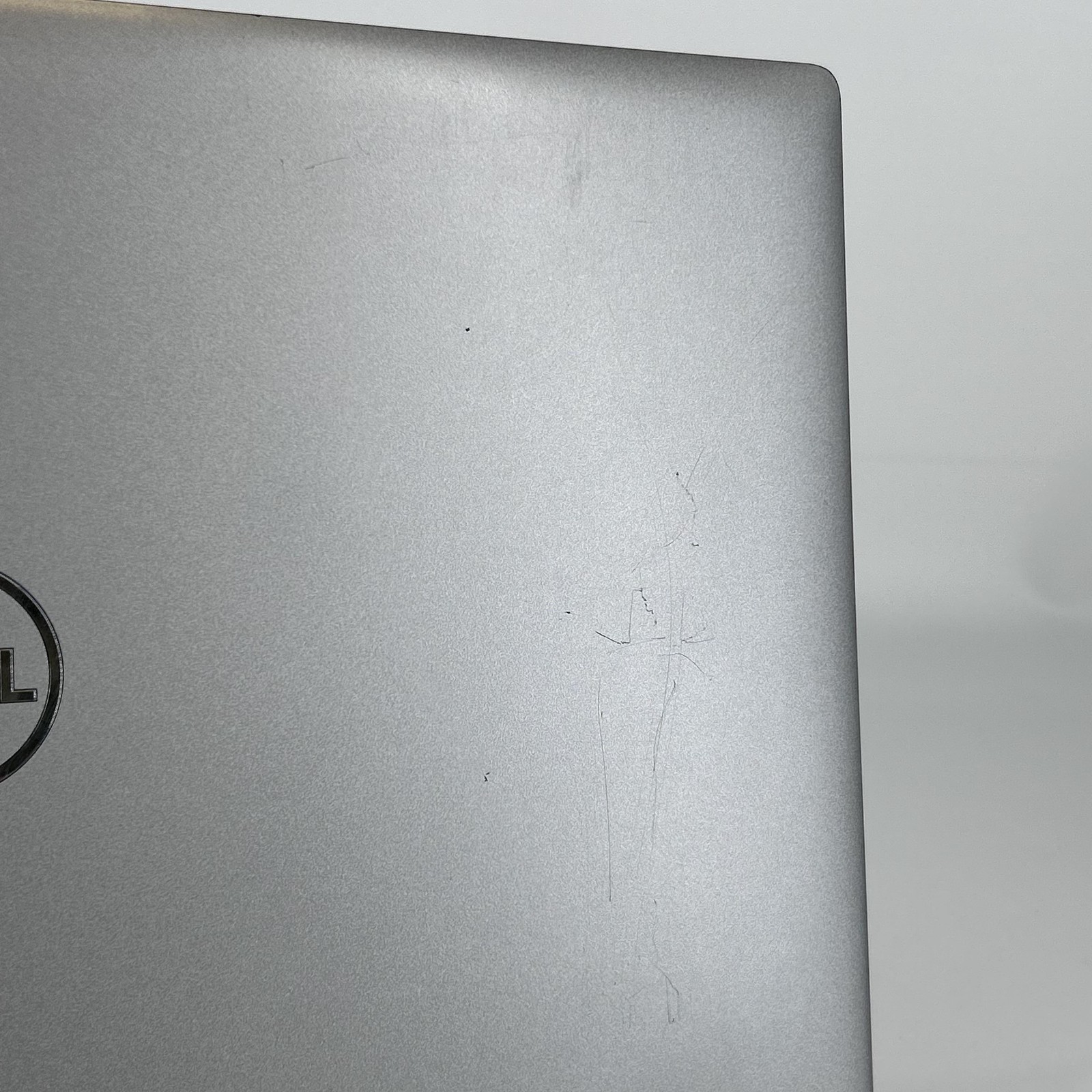Dell Latitude 5540 15.6 FHD 1.9GHz i7-1370P 16GB 512GB SSD Very Good WHITE SPOTS