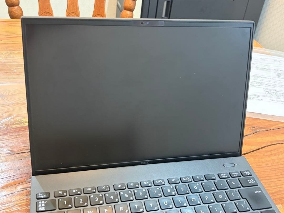 NEC LAVIE NEXTREME Carbon PC-XC550DAB 14″ i5-1155G7 8GB 512GB SSD WUXGA