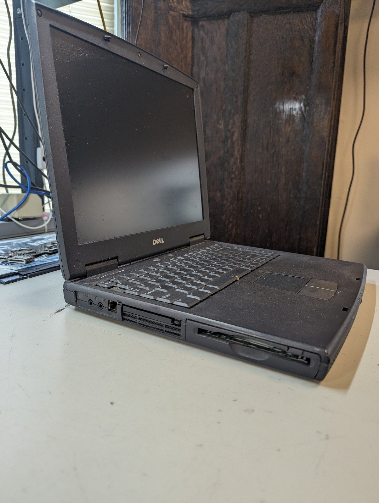 Dell Inspiron 2650 FOR PARTS ONLY no hard drive