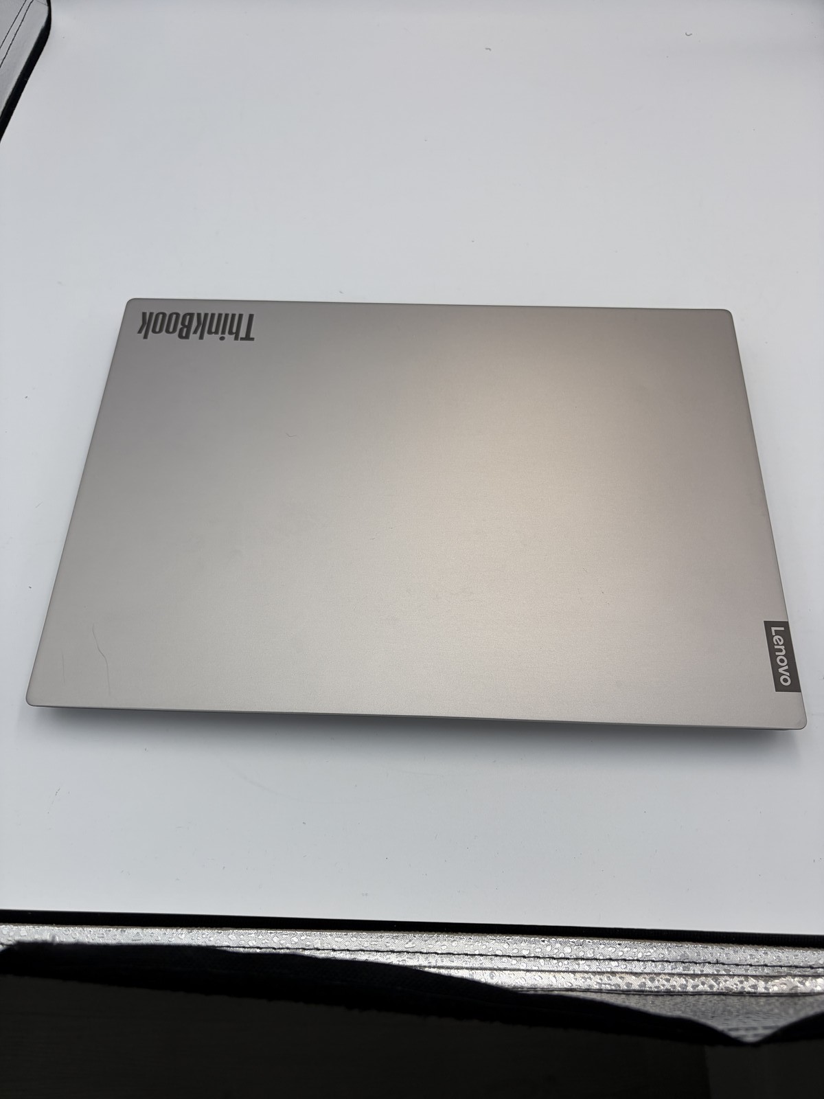 Lenovo ThinkBook 14 IIL (2019) Intel(R) Core(TM) i5-1035G1 @ 1.00GHz 16GB RAM 25