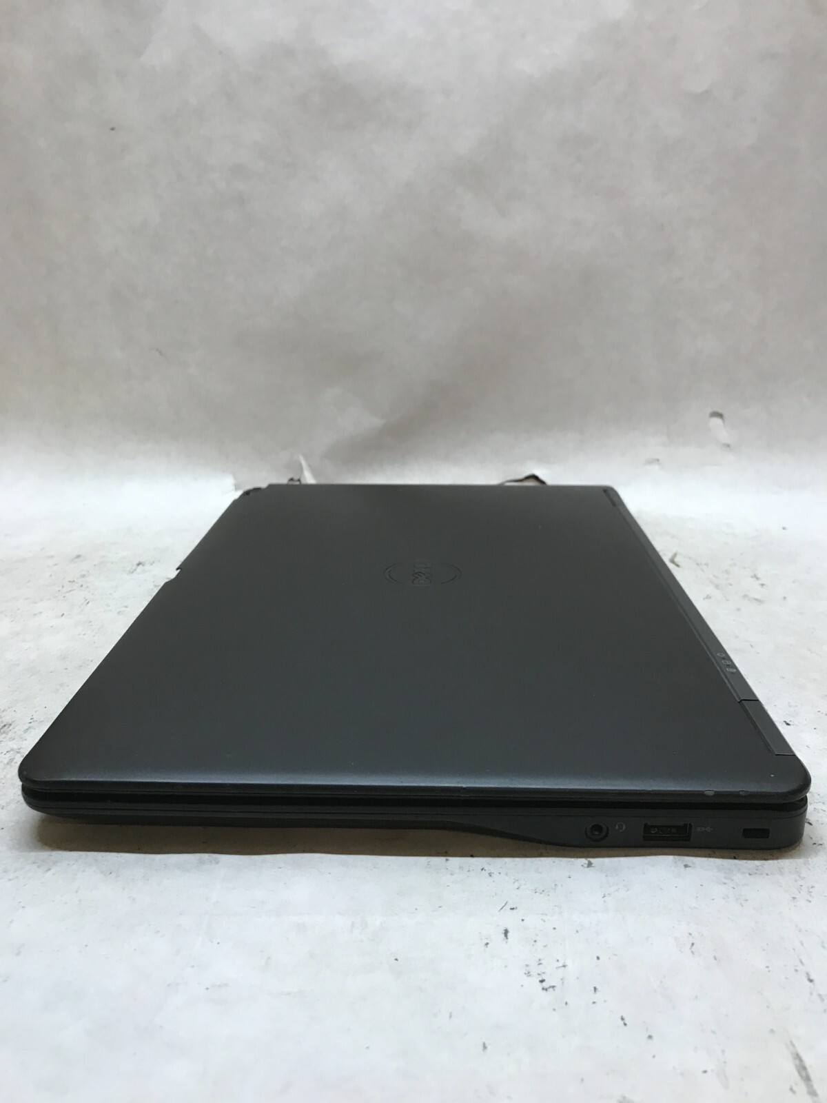 Dell Latitude E7450 14″ Laptop Intel i5-5300U 2.3GHz 4GB RAM NO HDD/OS Chips -DW