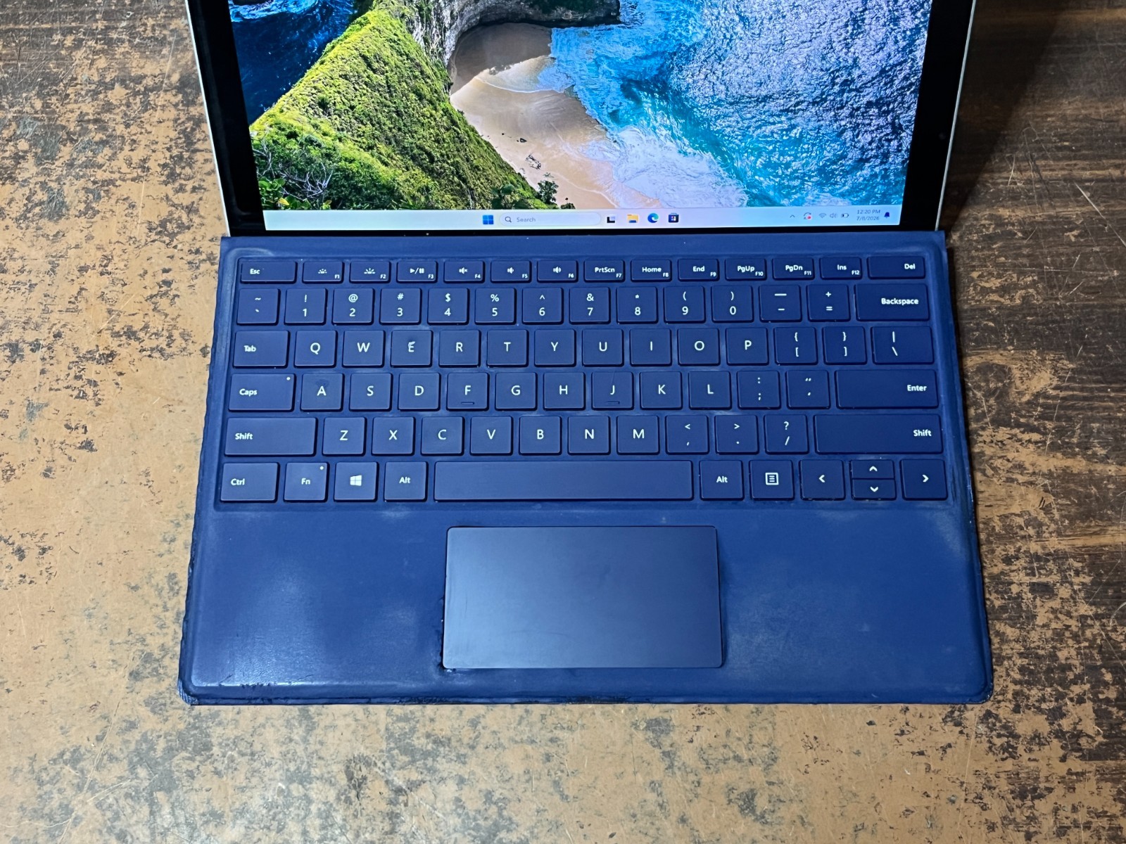 Microsoft Surface Pro 4 1724 12.3″ i7-6650U 2.2GHz 16GB RAM 256GB SSD Win 11 P