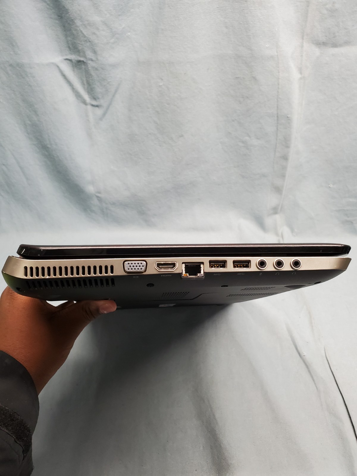 HP Pavilion dv7 notebook i7 2670QM 2.20 GHz / 8GB/No HDD/ 1600×900 #2760