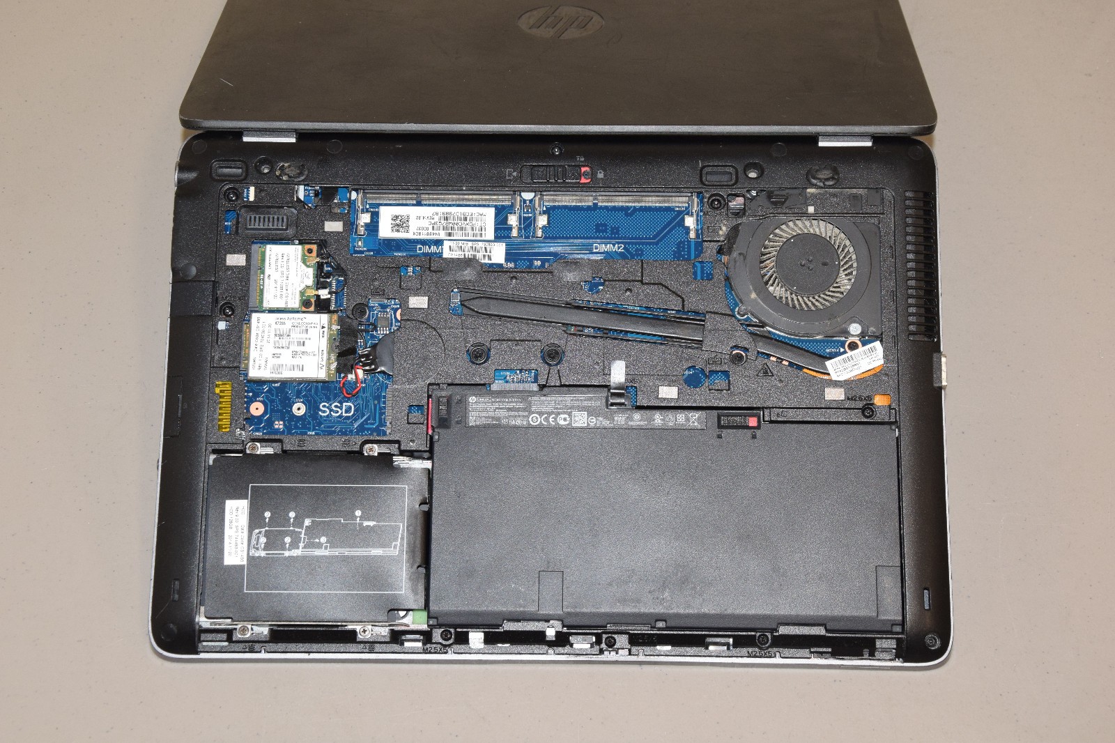 DEAD JUNK HP EliteBook 840 G1 14″ Laptop Incomplete AS IS Parts Repair