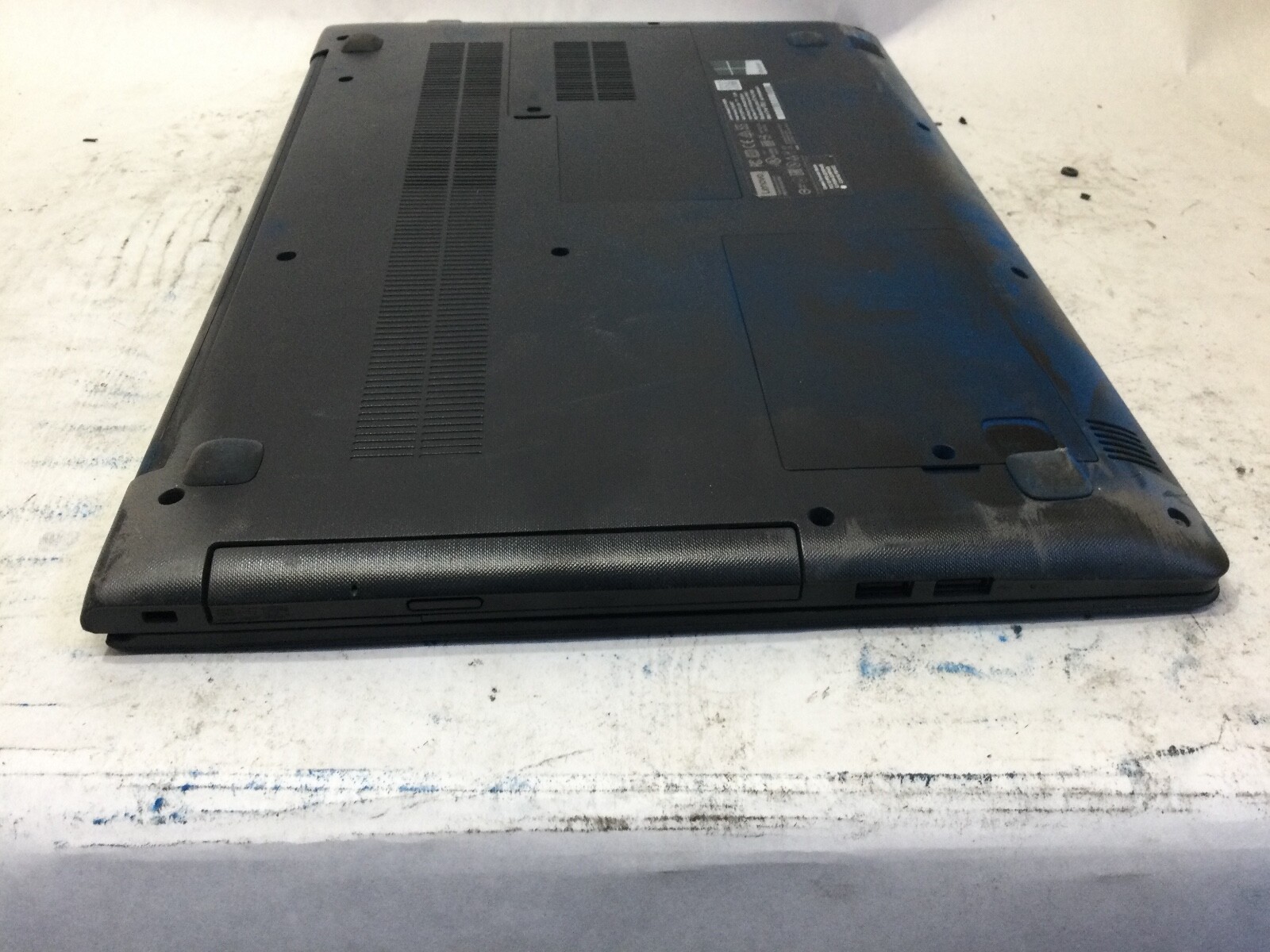 LENOVO IDEAPAD 310 – AMD A10 – 8GB RAM – FOR PARTS -NO POWER-READ DESCRIPTION-BB