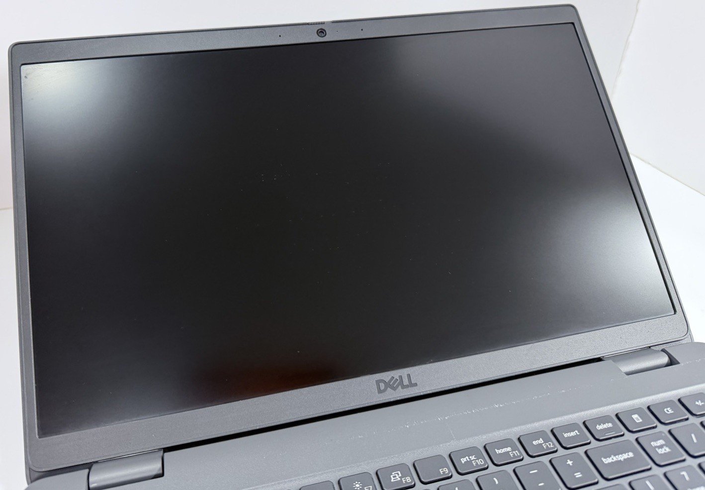 Dell Latitude 3550 15.6 Ultra 5 135U 2.10GHz 16GB RAM 512GB SSD Win 11 (READ)