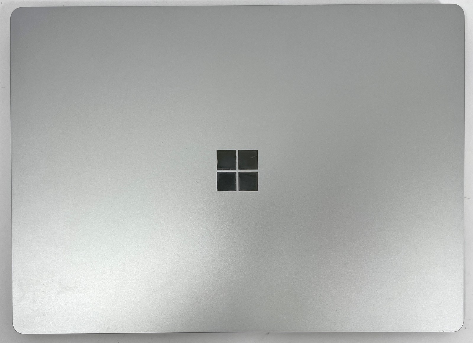 Microsoft Surface Laptop 5 1950 i7-1265U 512GB SSD 16GB RAM – Win 11 Pro – Desc
