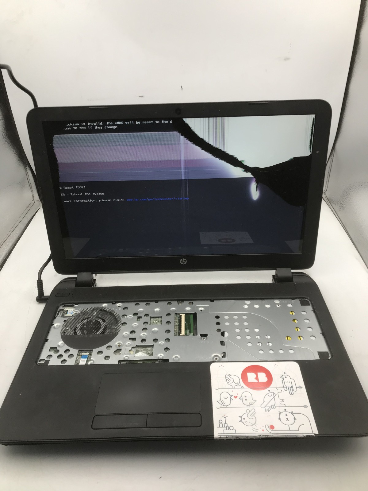 HP 15 F305DX – FOR PARTS/BROKEN LCD – AMD A6 5200 – NO RAM -READ DESCRIPTION- BB