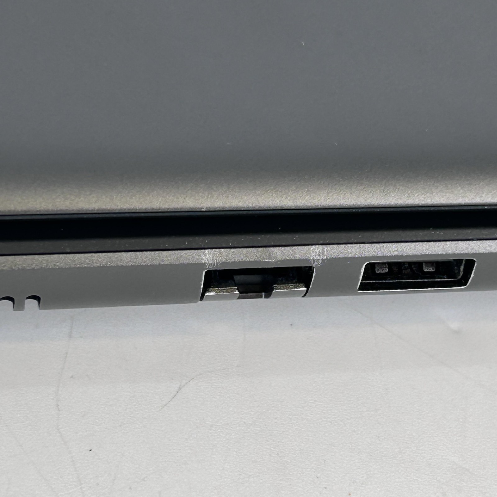 Dell Alienware M16 R1 240Hz QHD+ 2.2 GHz i9-13900HX 64GB 2TB SSD NVIDIA RTX 4090