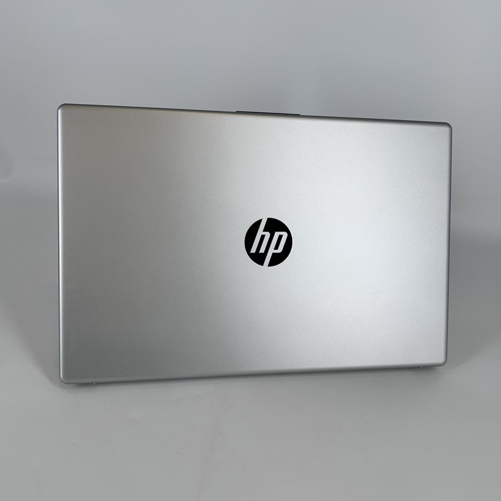 HP Laptop 15-fd0127dx FHD TOUCH 1.8 GHz Core 7 150U 16GB 512GB SSD Excellent