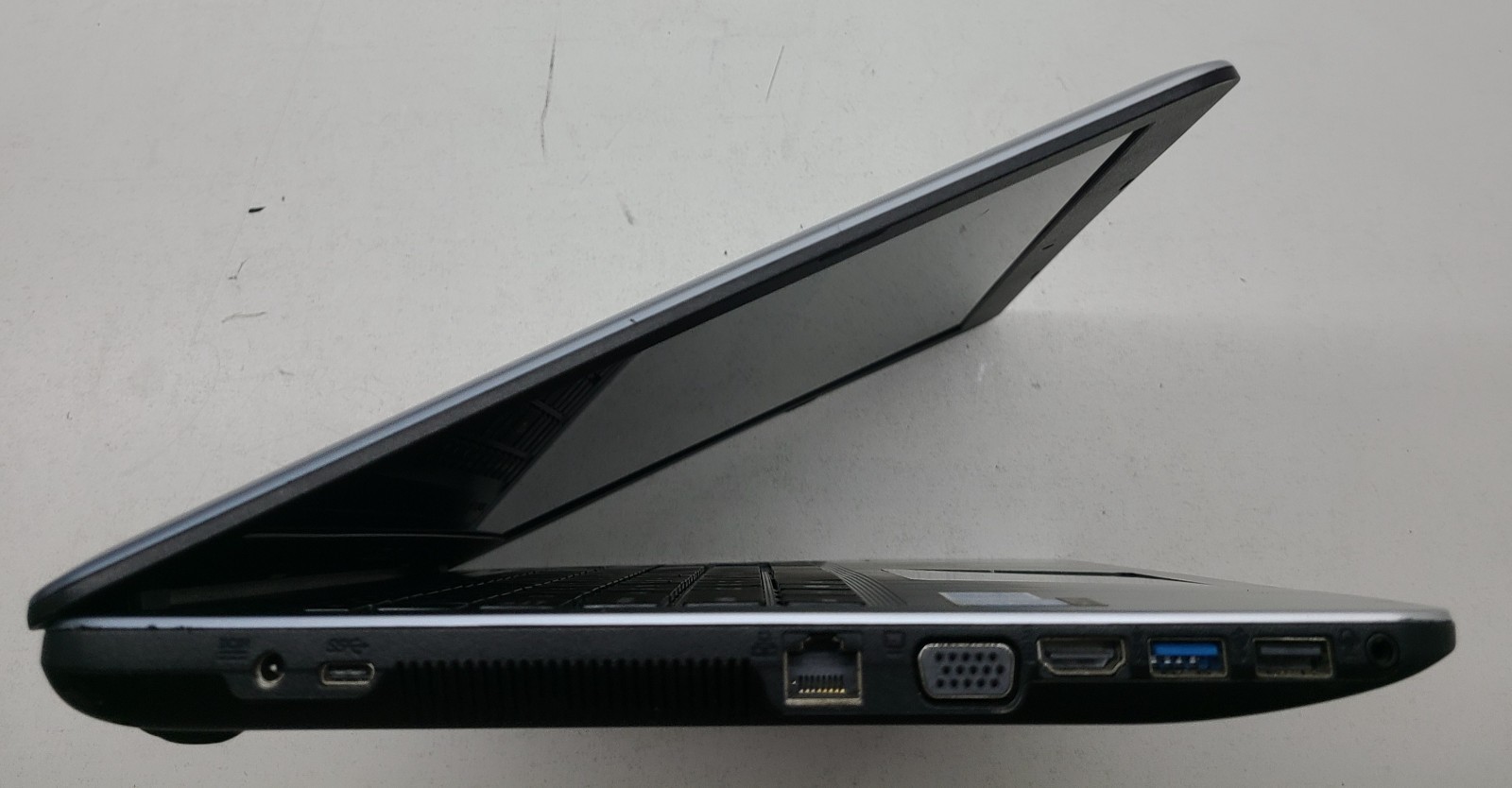 ASUS X540LA-SI30205P 15.6″ Laptop Intel Core i3 NO RAM/HD/OS/POWER (FL)