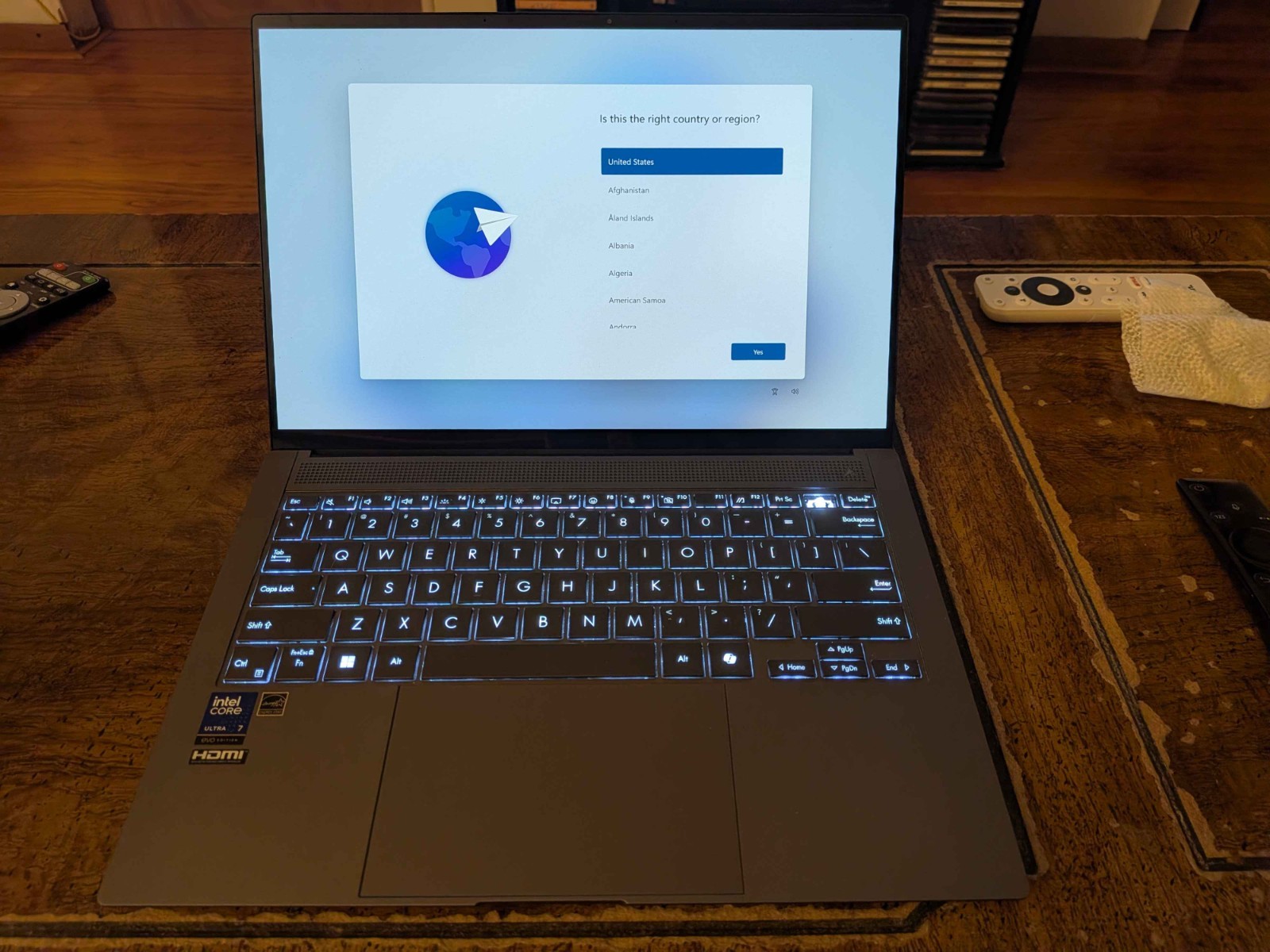 ASUS Zenbook S14 – Core Ultra 7 16GB – 1TB SSD – ASUS Pen 2.0 SA203H Included