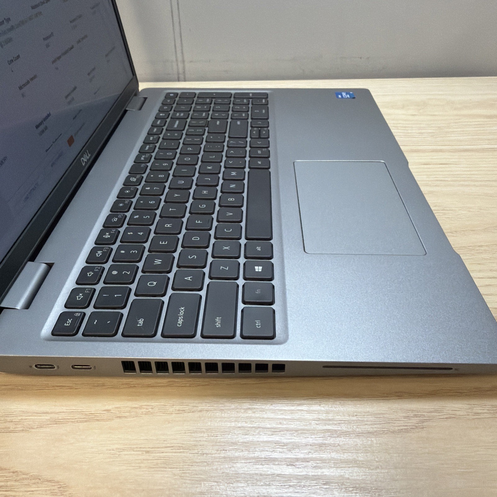 Dell Latitude 5520 i5-1145G7 16GB 512GB SSD 15″ FHD No OS – Good Battery